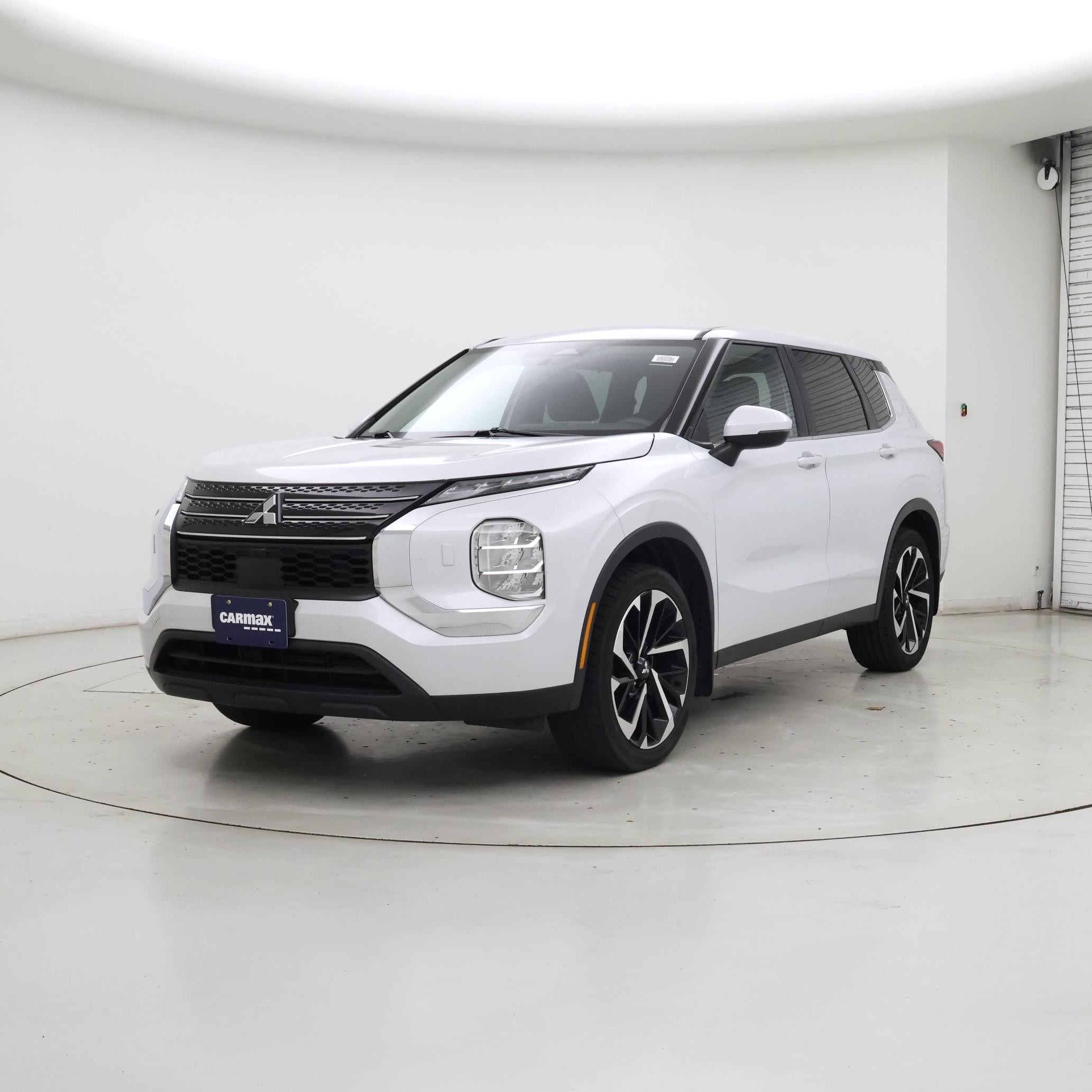 Thumbnail: 2022 Mitsubishi Outlander - 4