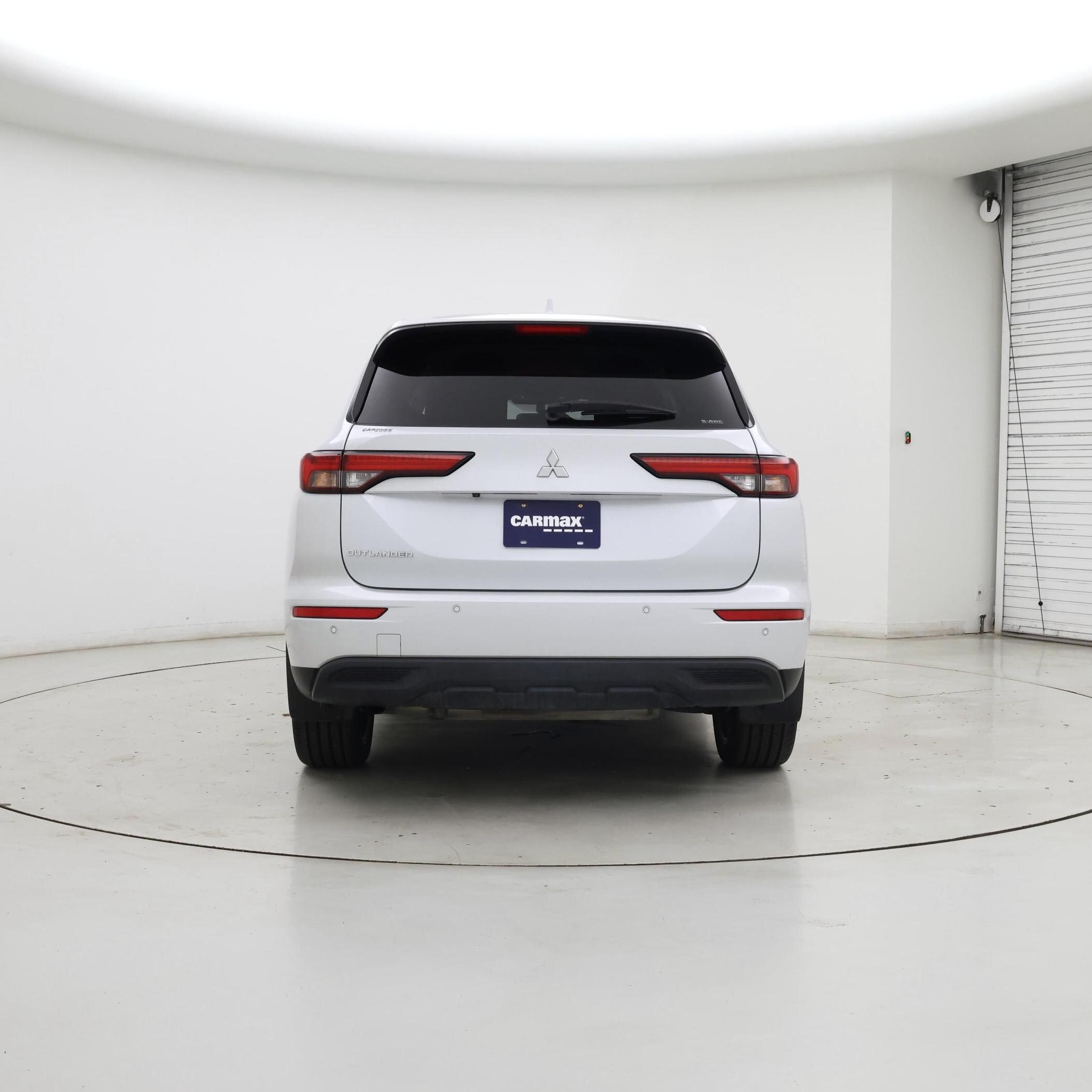 Thumbnail: 2022 Mitsubishi Outlander - 6