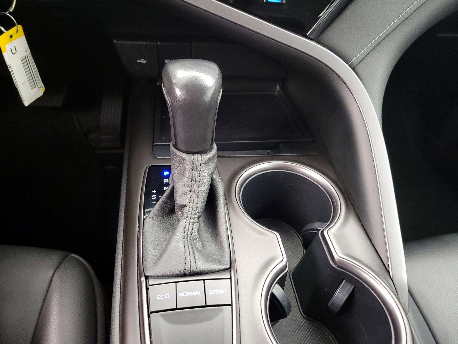 Thumbnail: 2023 Toyota Camry - 17