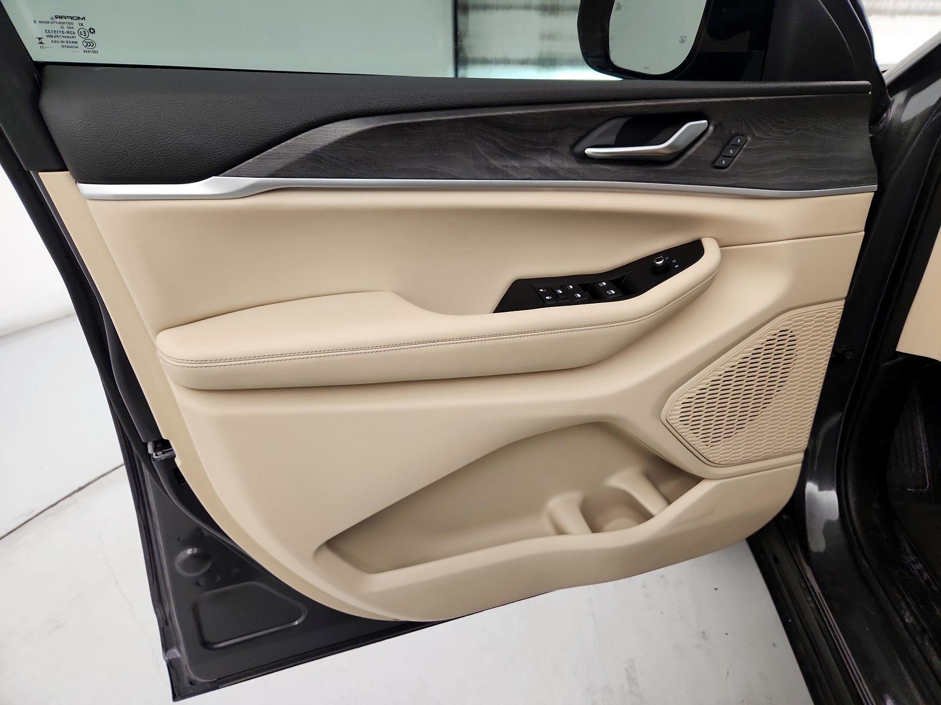 Thumbnail: 2023 Jeep Grand Cherokee - 12