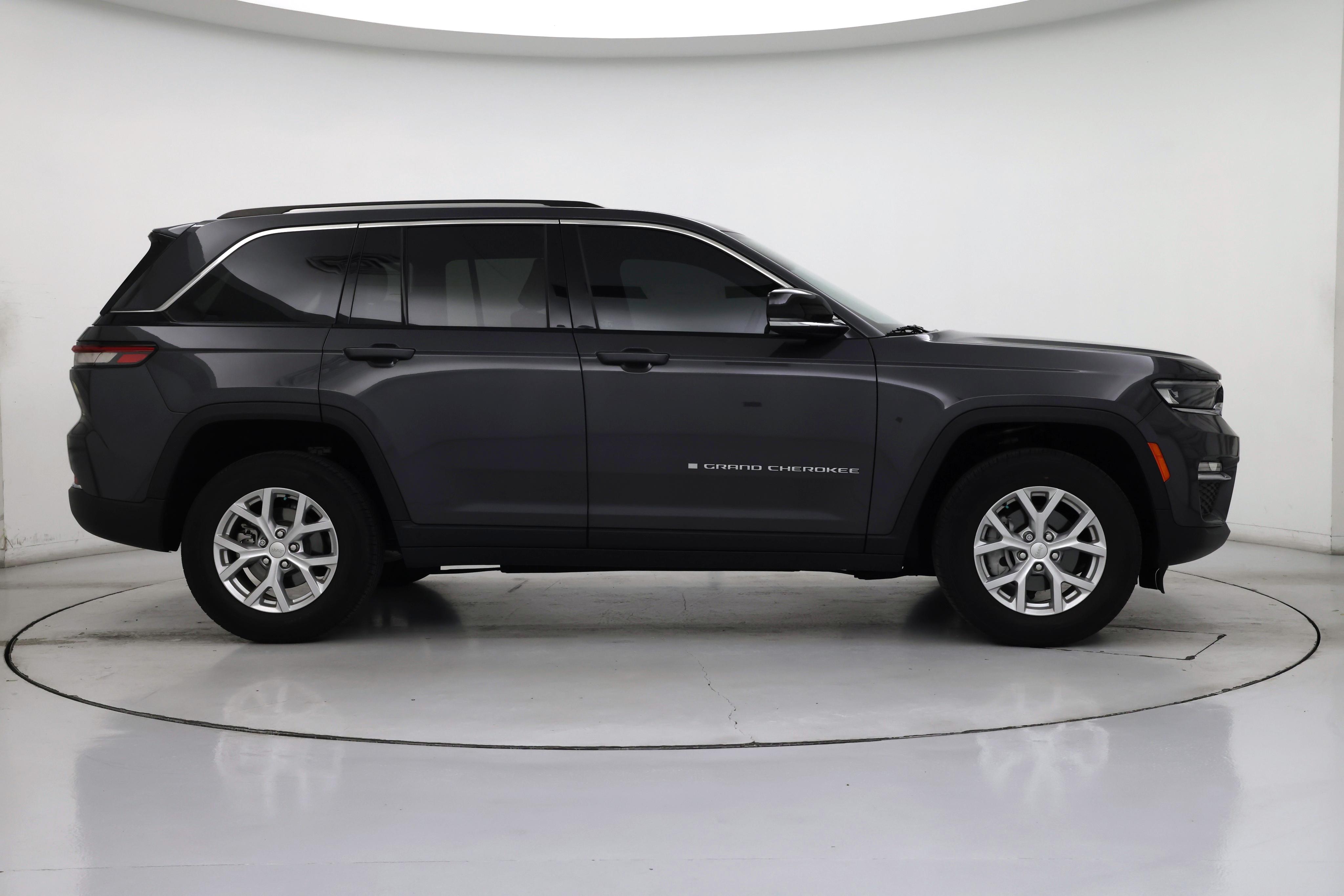 Thumbnail: 2023 Jeep Grand Cherokee - 7