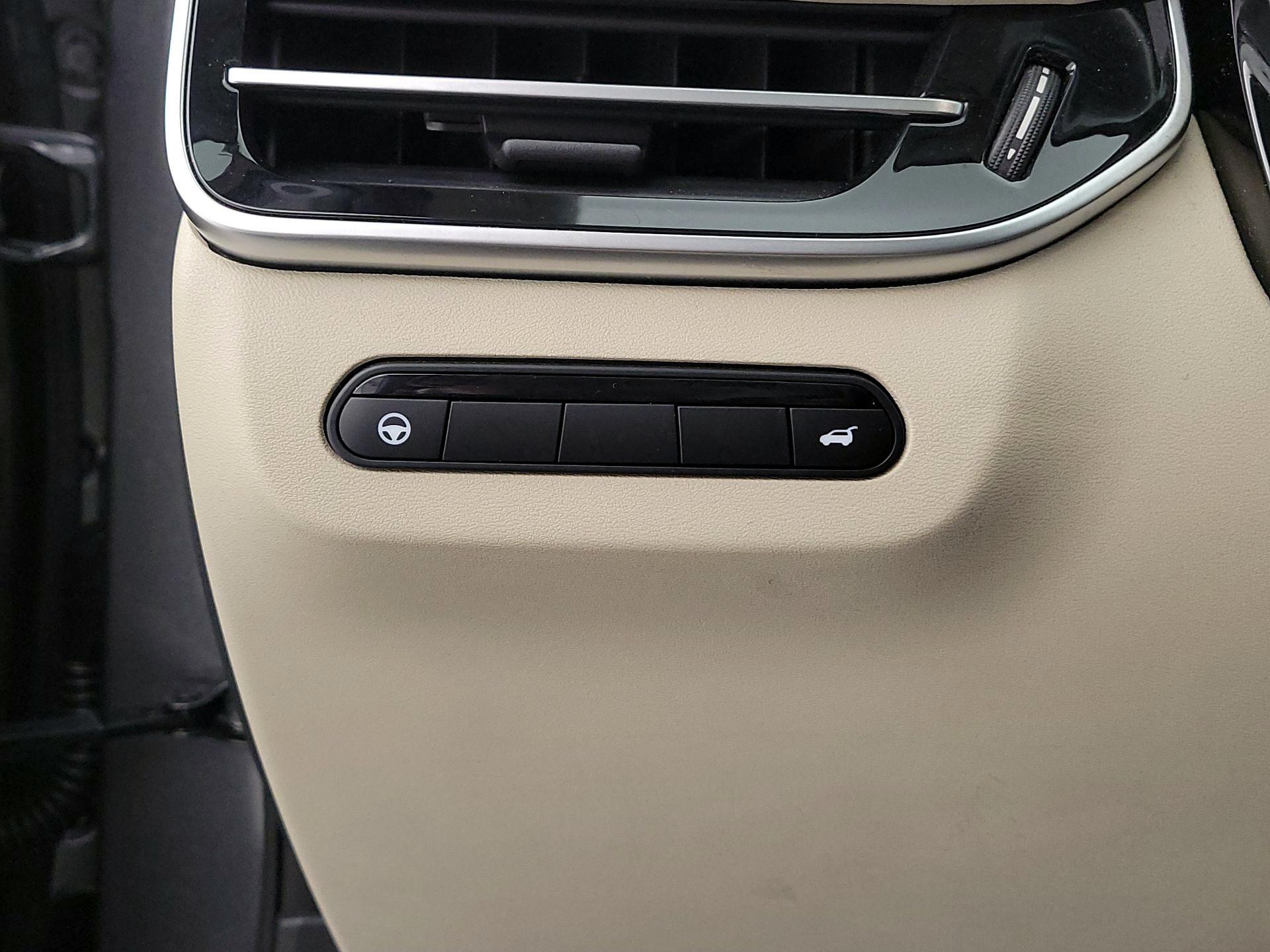 Thumbnail: 2023 INFINITI QX60 - 13