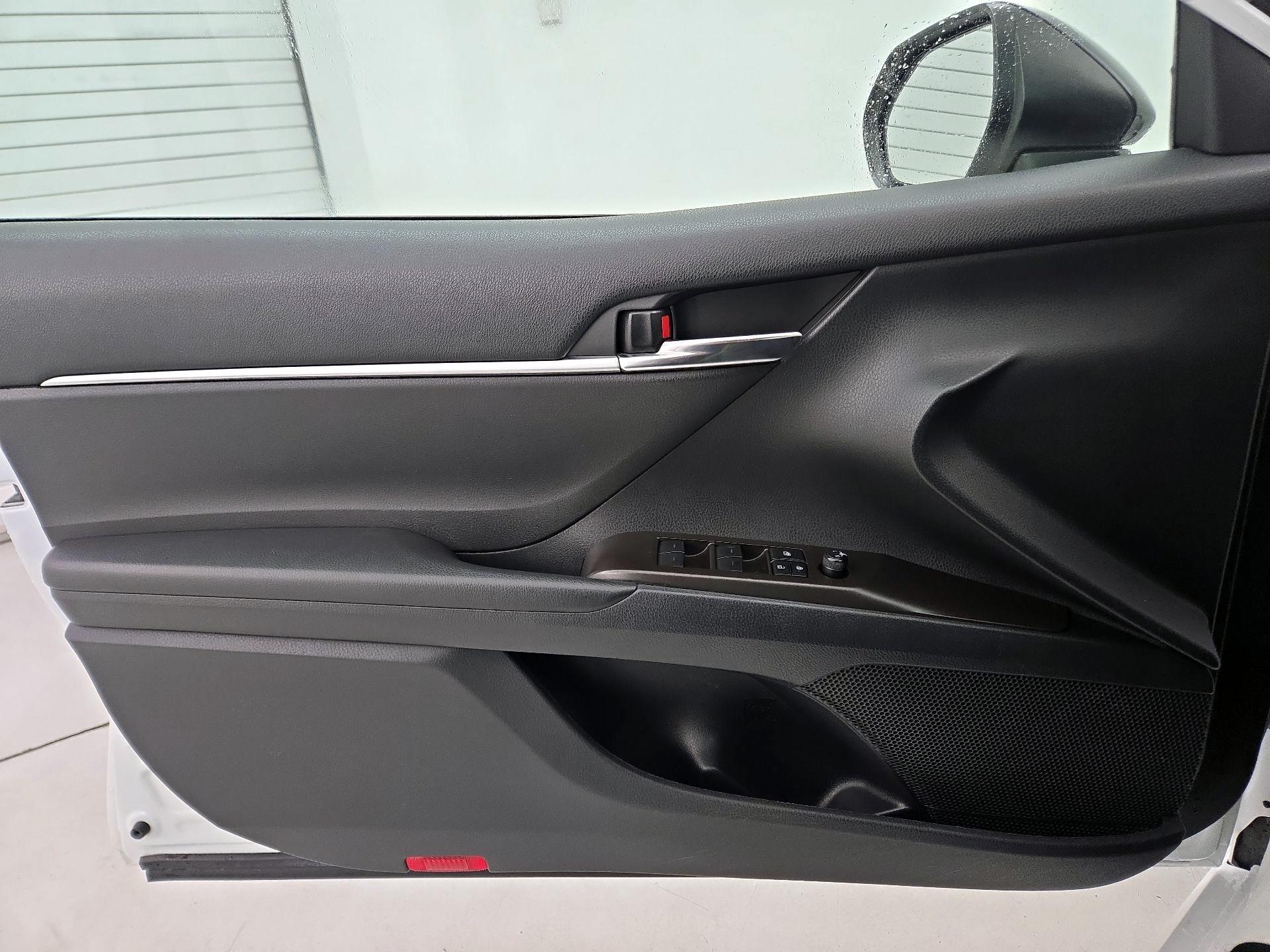 Thumbnail: 2023 Toyota Camry - 12