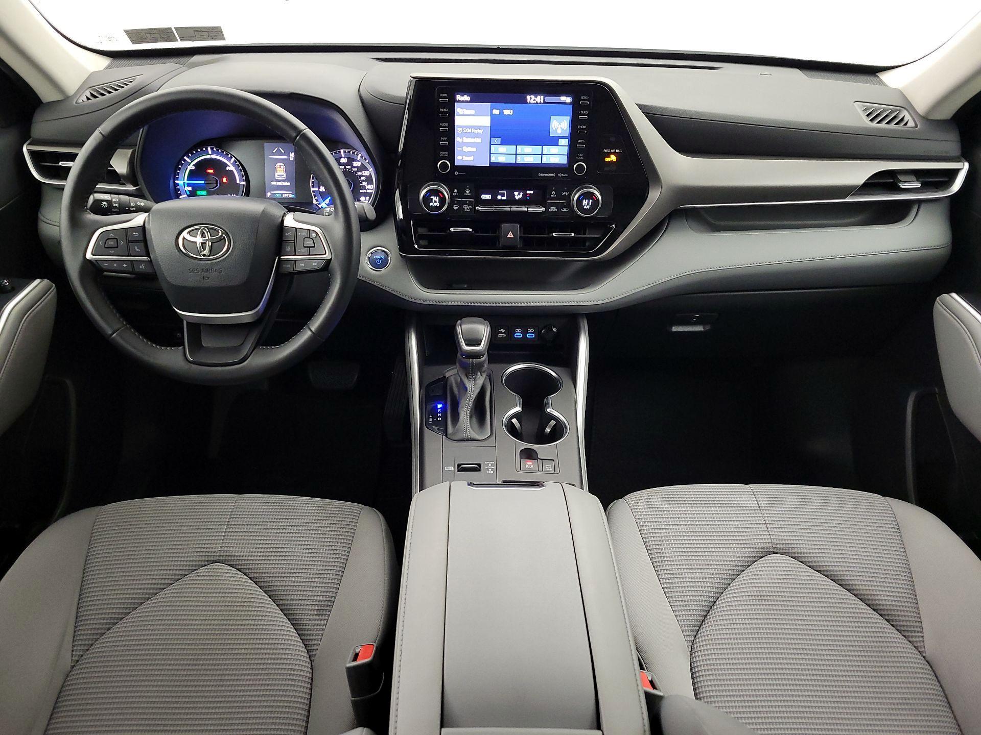 Thumbnail: 2022 Toyota Highlander - 9