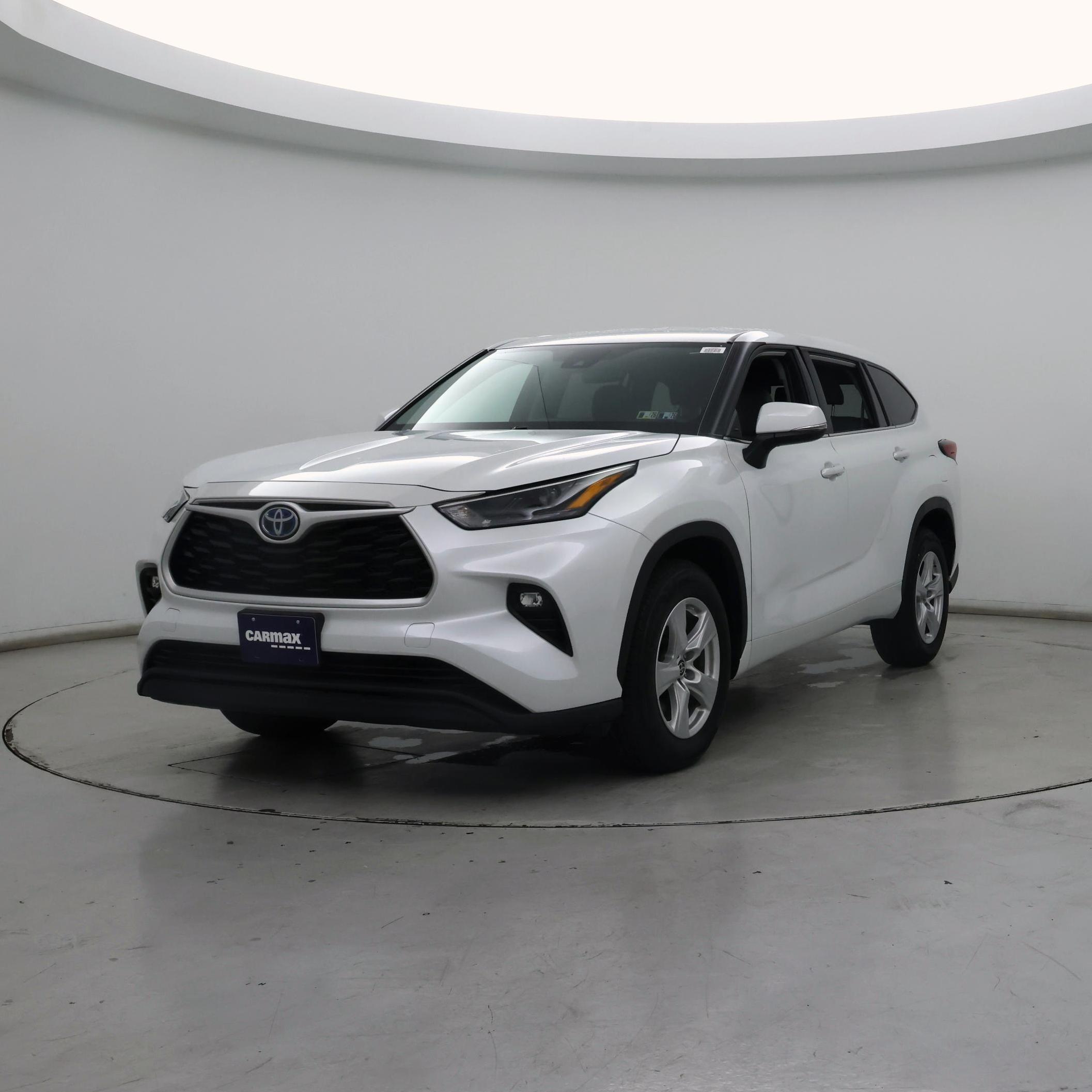 Thumbnail: 2022 Toyota Highlander - 4