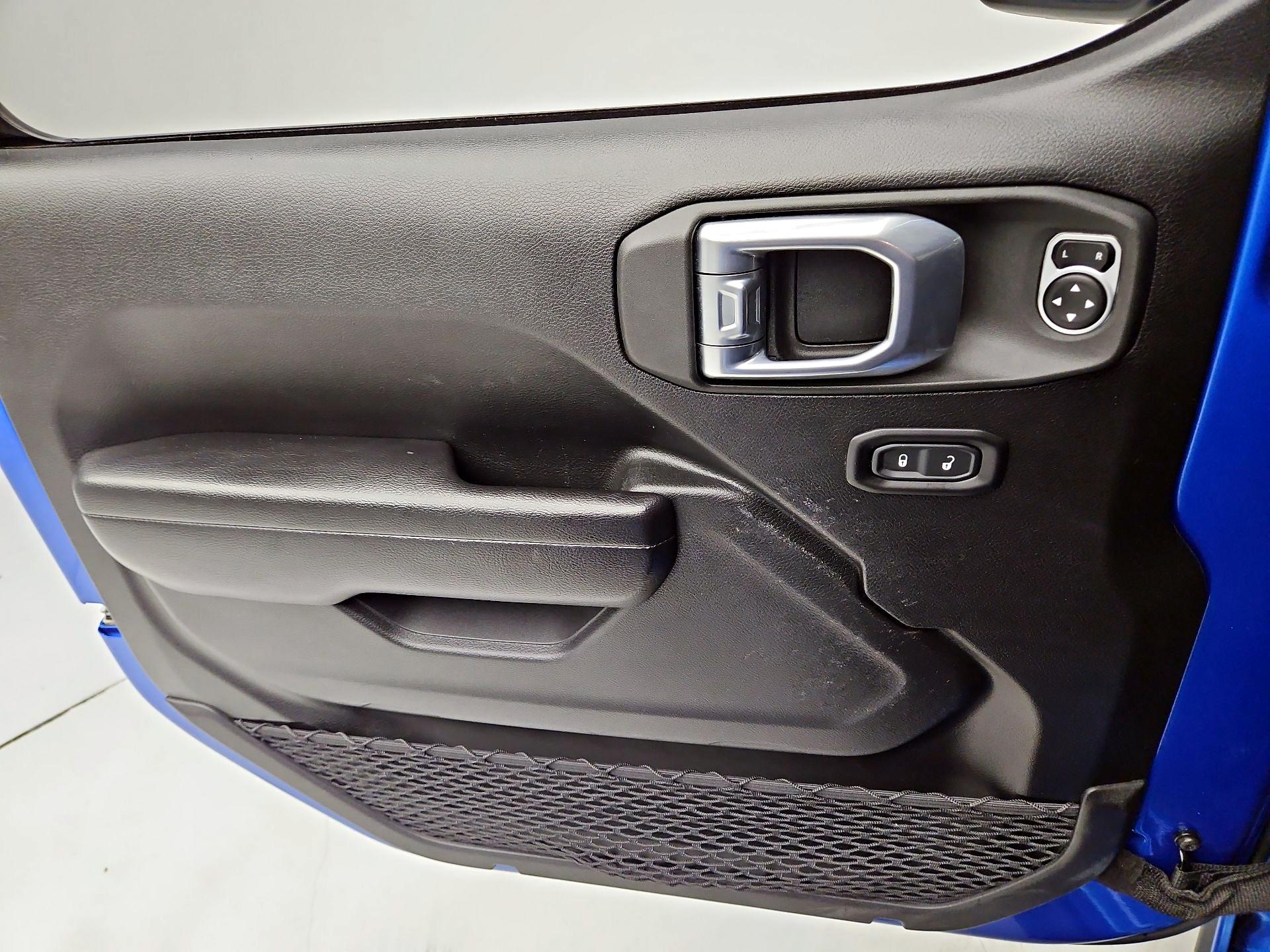 Thumbnail: 2021 Jeep Wrangler - 12