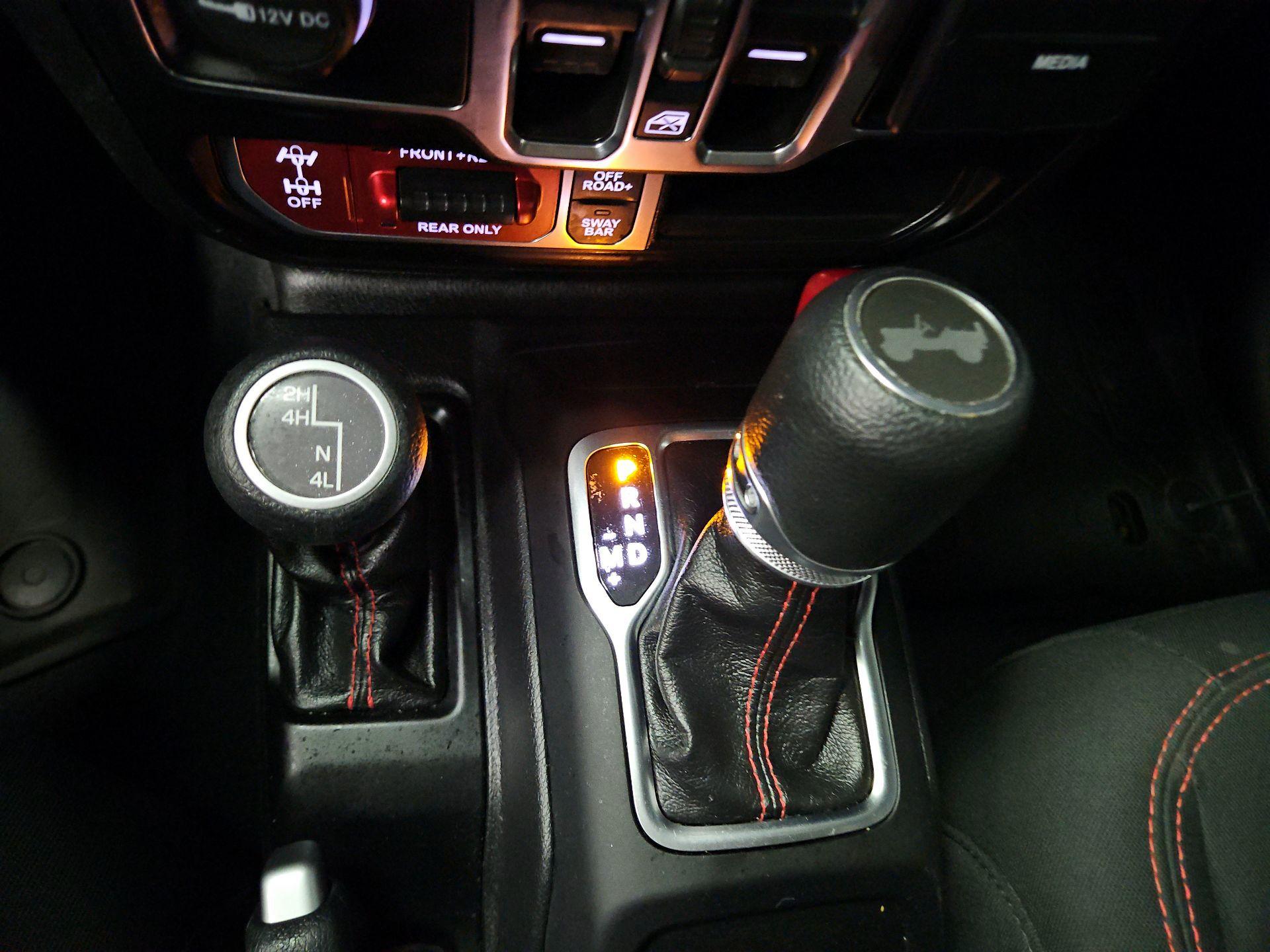 Thumbnail: 2021 Jeep Wrangler - 18