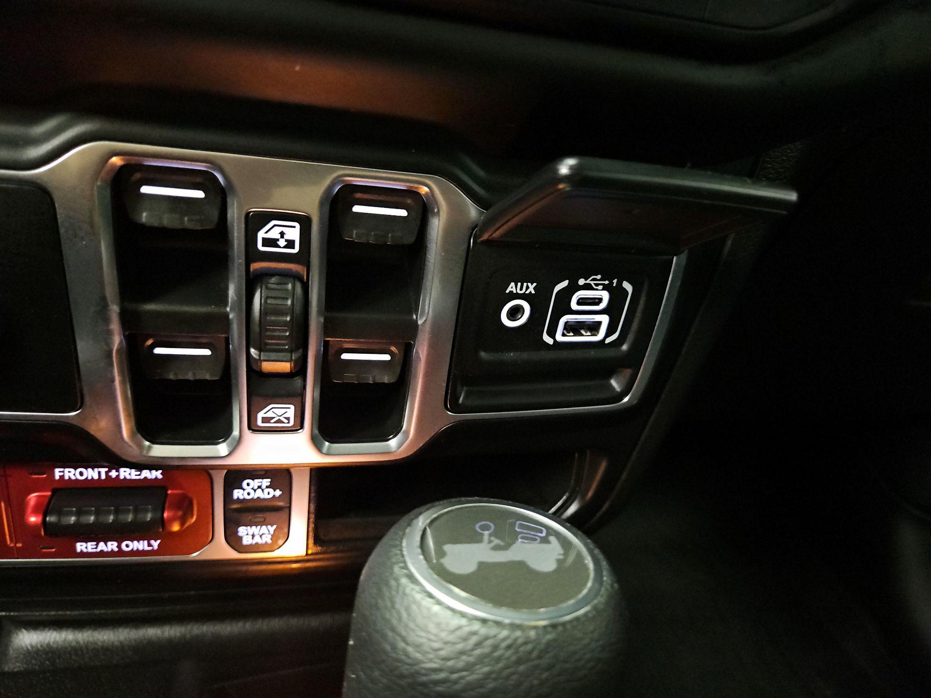 Thumbnail: 2021 Jeep Wrangler - 19