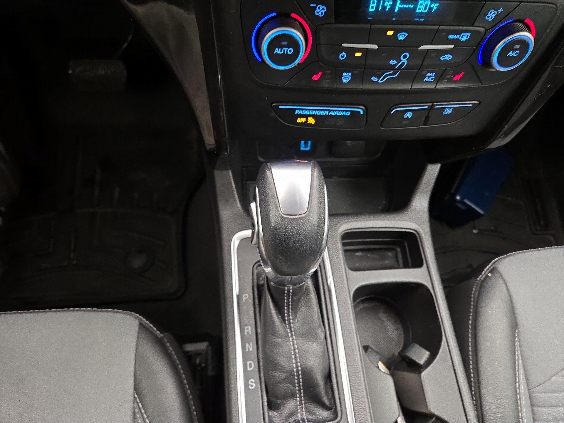 Thumbnail: 2019 Ford Escape - 17