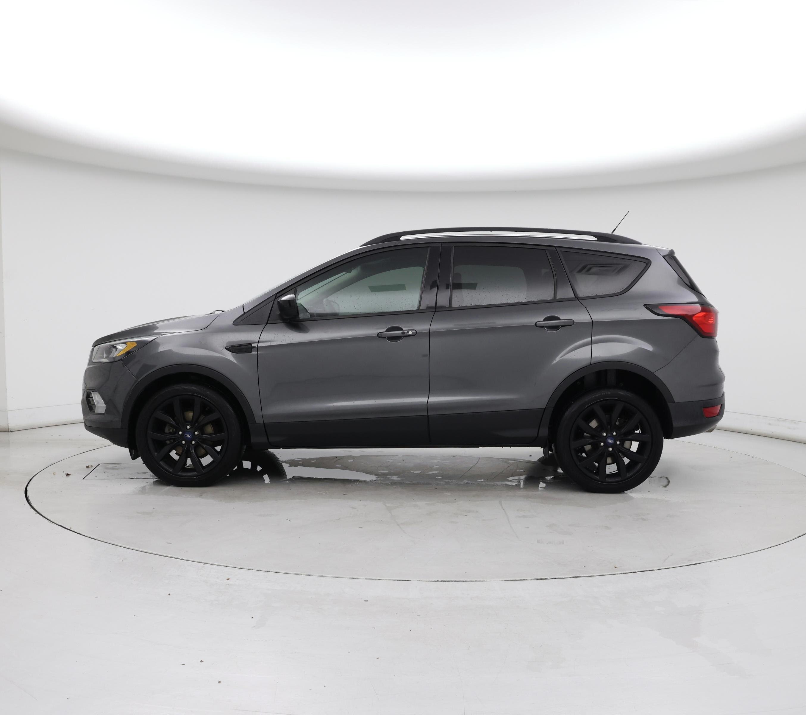 Thumbnail: 2019 Ford Escape - 3