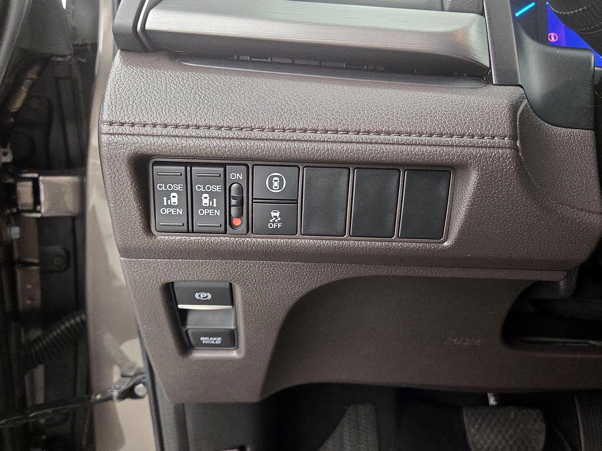 Thumbnail: 2021 Honda Odyssey - 13