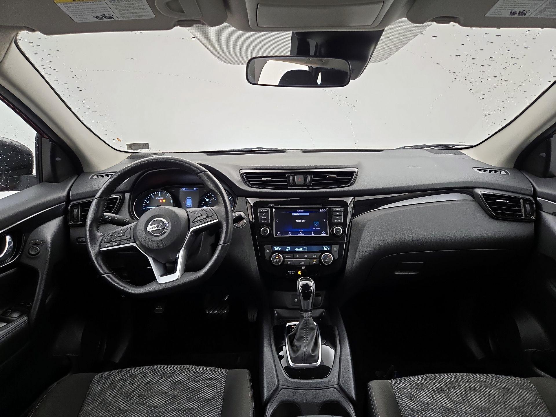 Thumbnail: 2021 Nissan Rogue Sport - 9