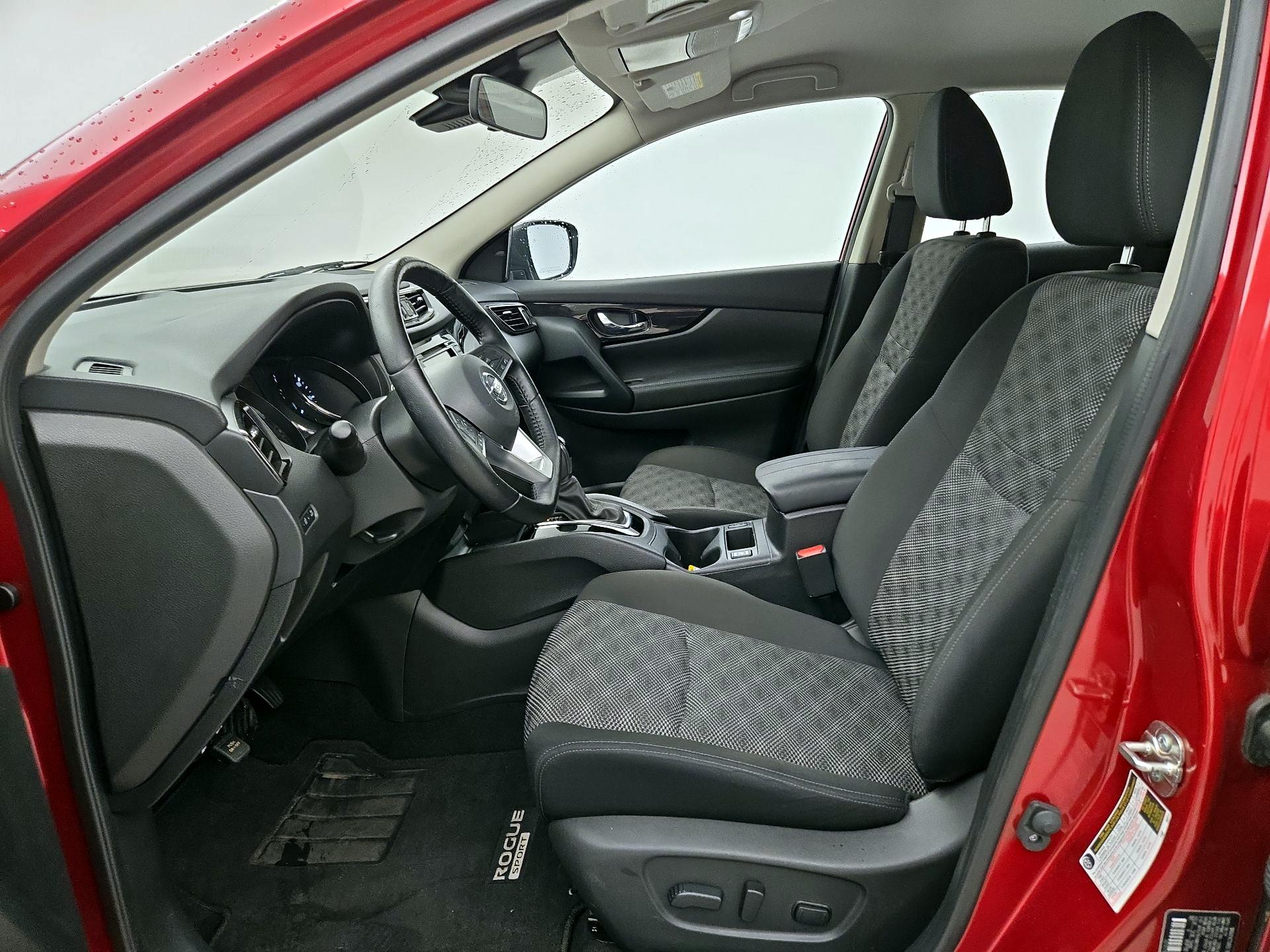 Thumbnail: 2021 Nissan Rogue Sport - 11