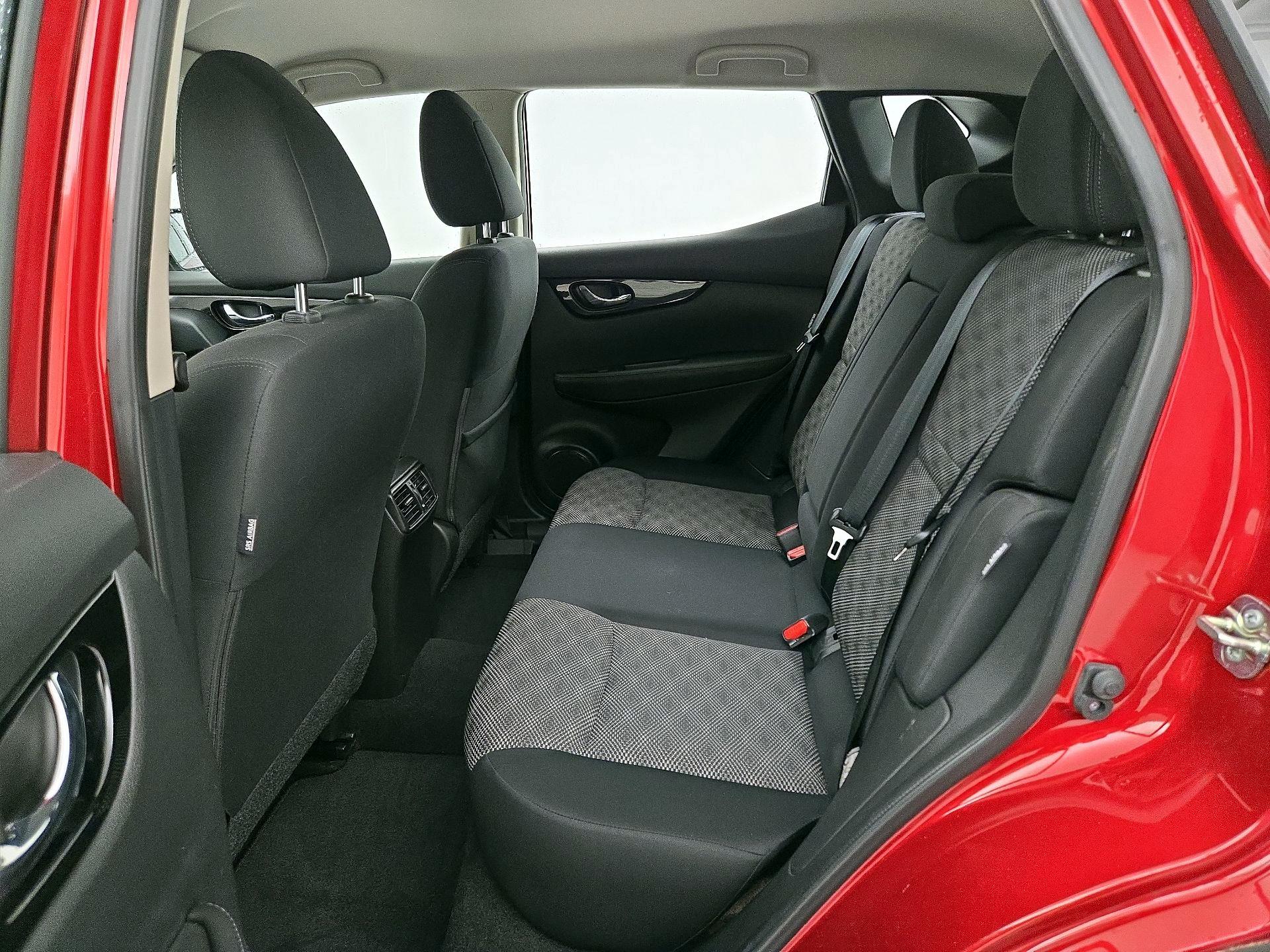 Thumbnail: 2021 Nissan Rogue Sport - 19