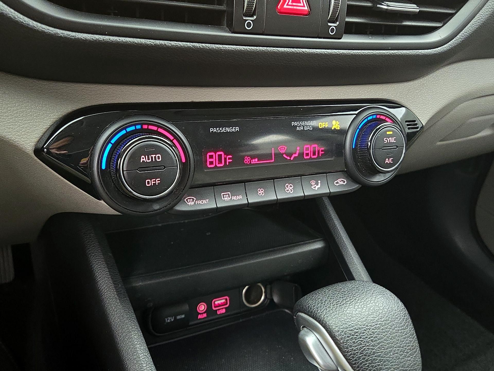 Thumbnail: 2019 Kia Forte - 16