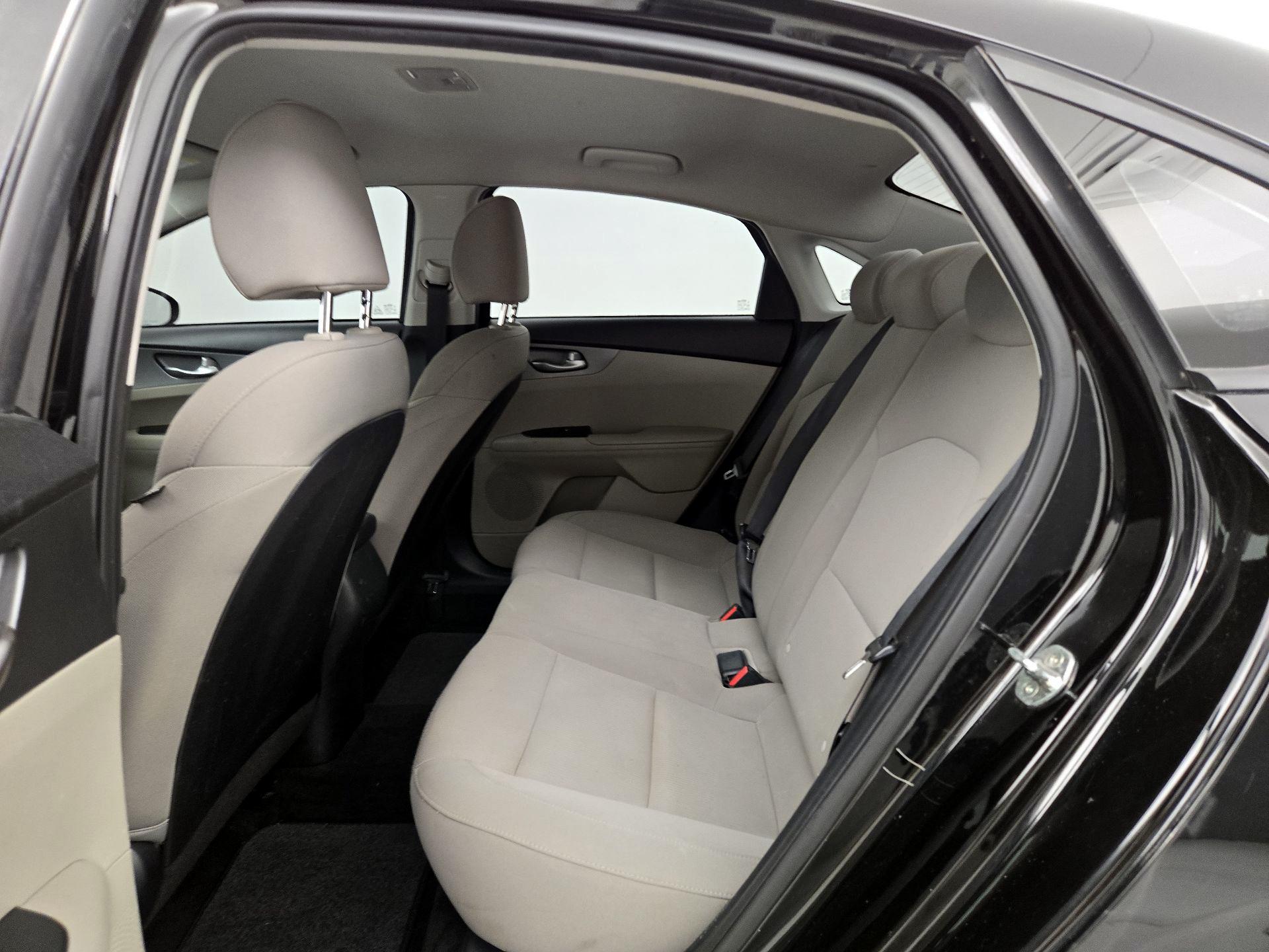 Thumbnail: 2019 Kia Forte - 19