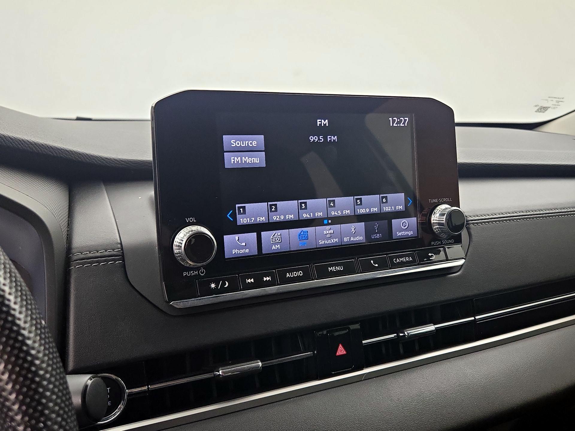 Thumbnail: 2022 Mitsubishi Outlander - 15