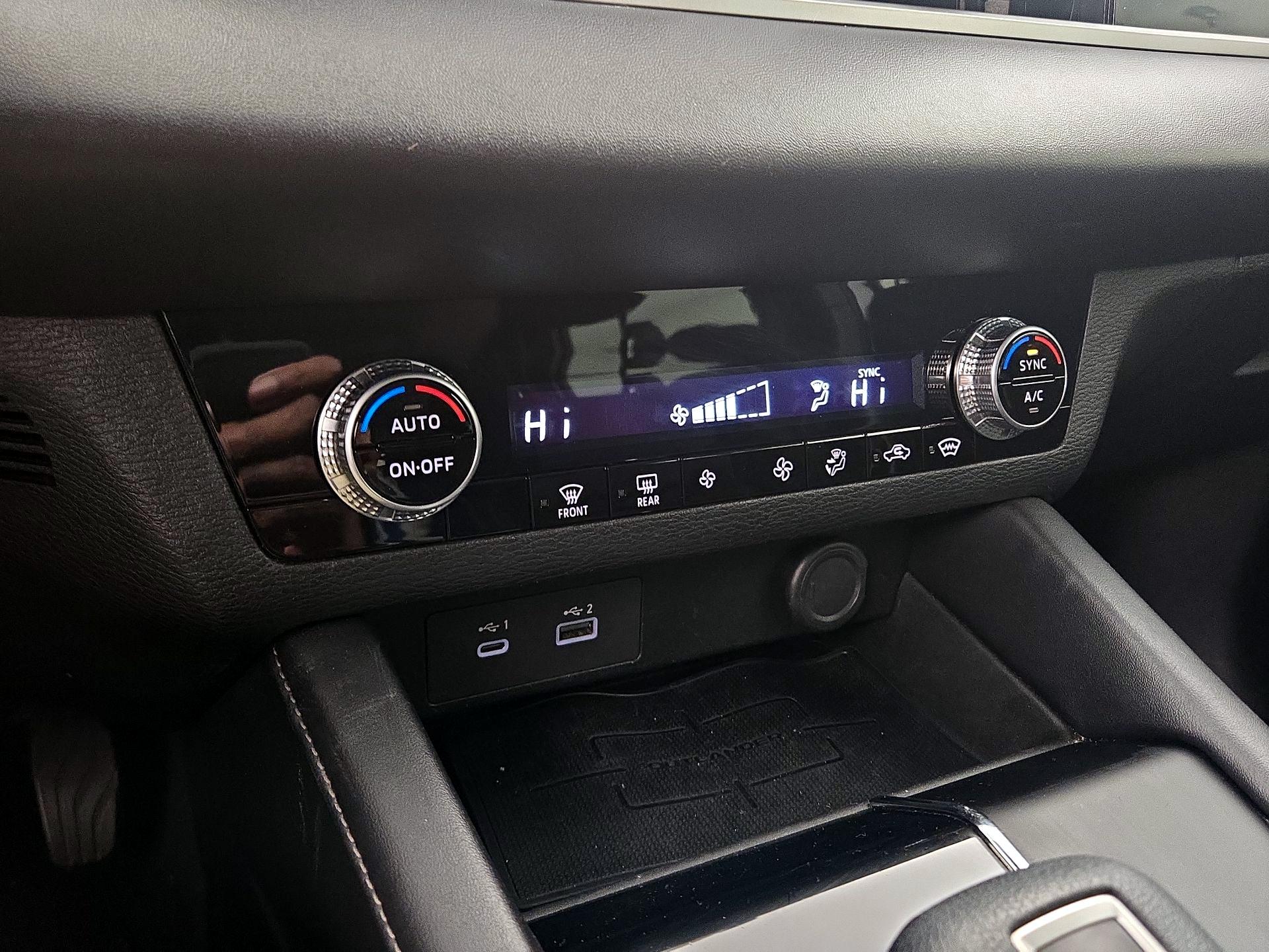 Thumbnail: 2022 Mitsubishi Outlander - 16