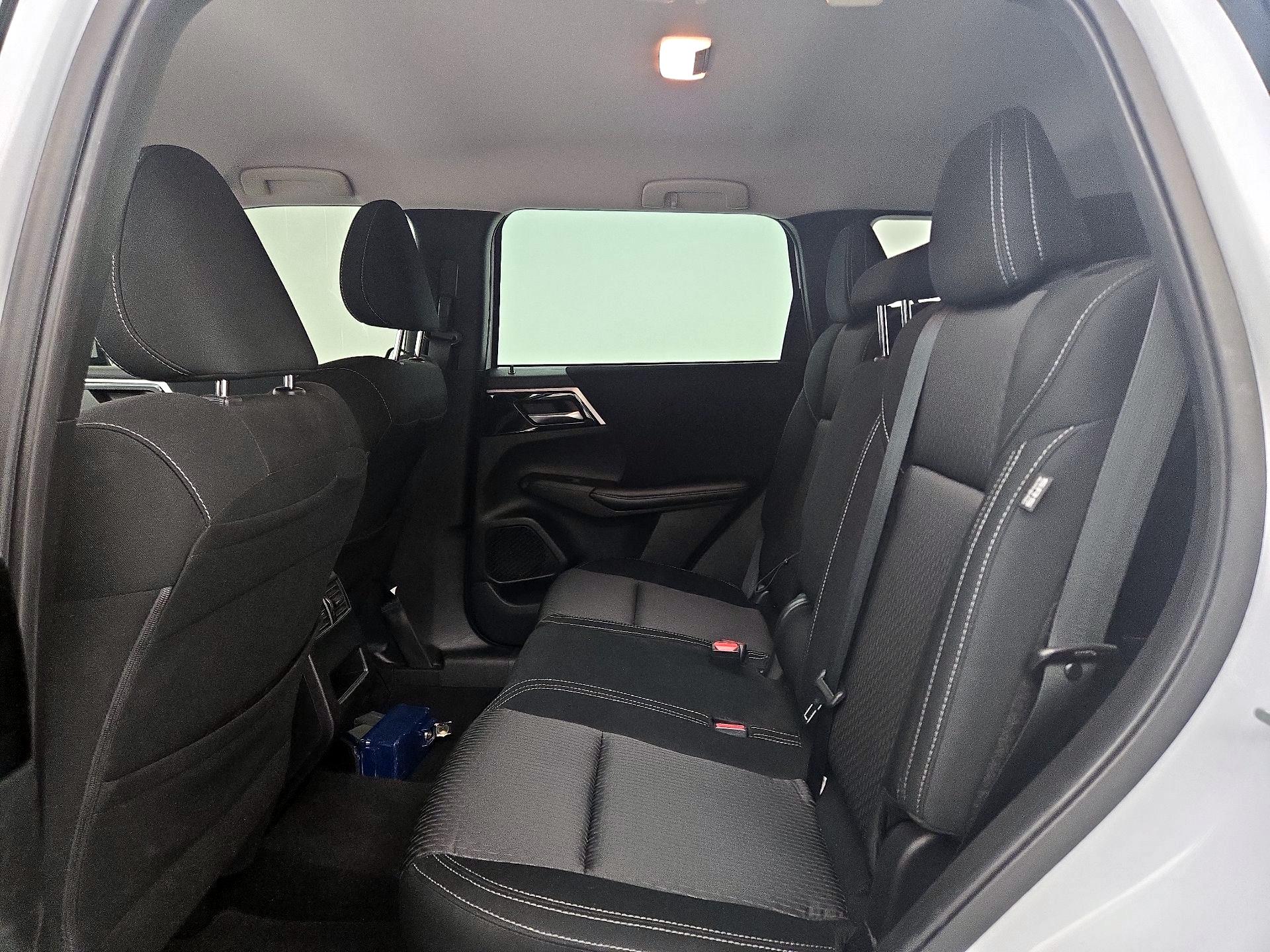 Thumbnail: 2022 Mitsubishi Outlander - 19