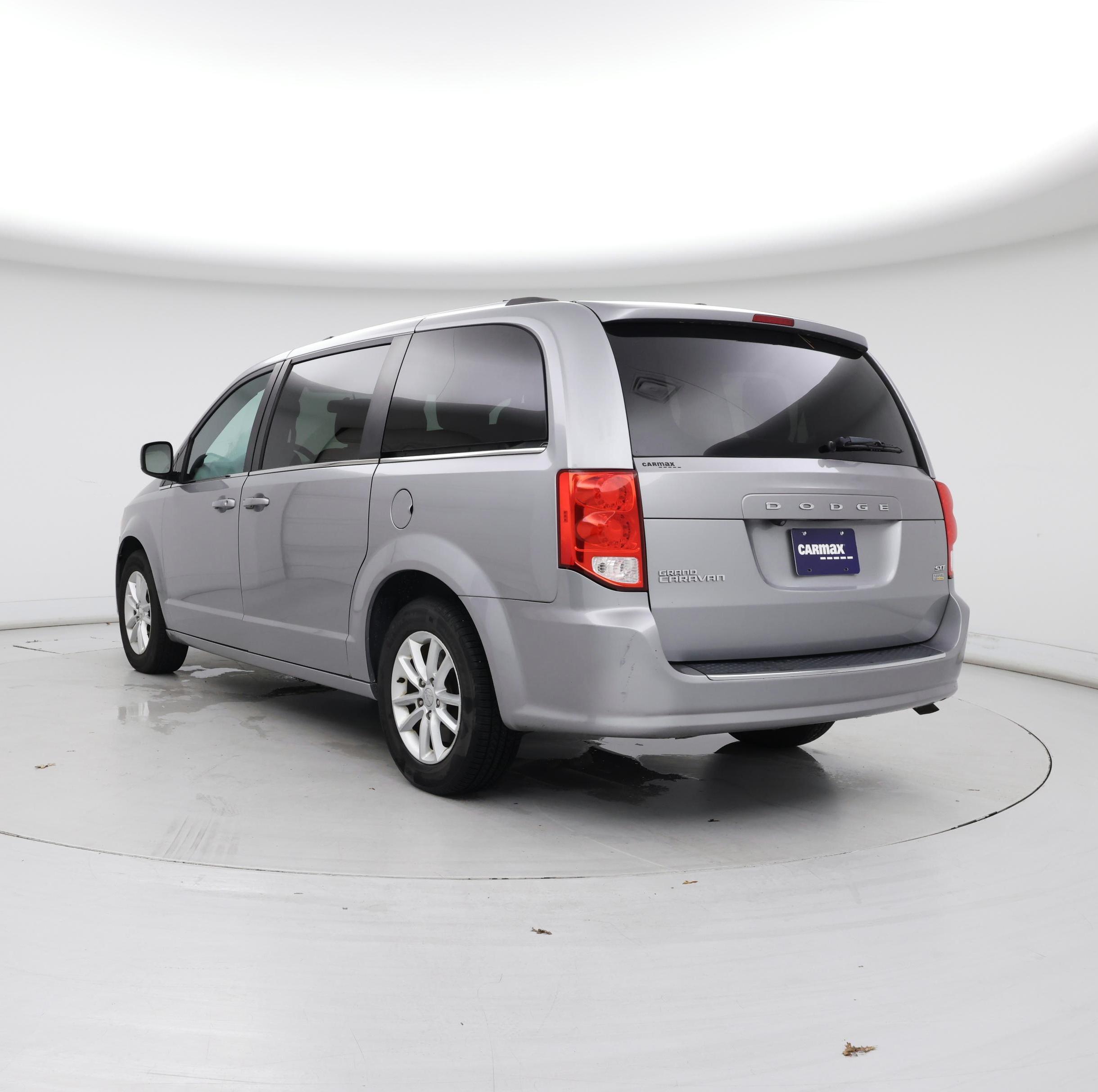 Thumbnail: 2018 Dodge Grand Caravan - 2