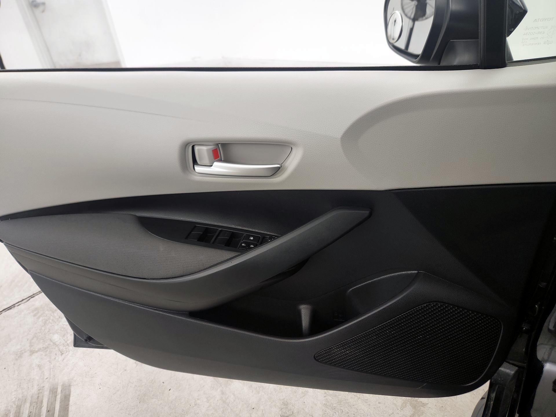 Thumbnail: 2021 Toyota Corolla - 12