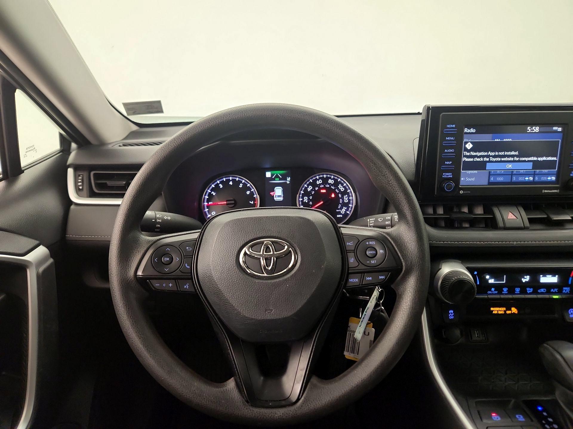 Thumbnail: 2022 Toyota RAV4 - 10