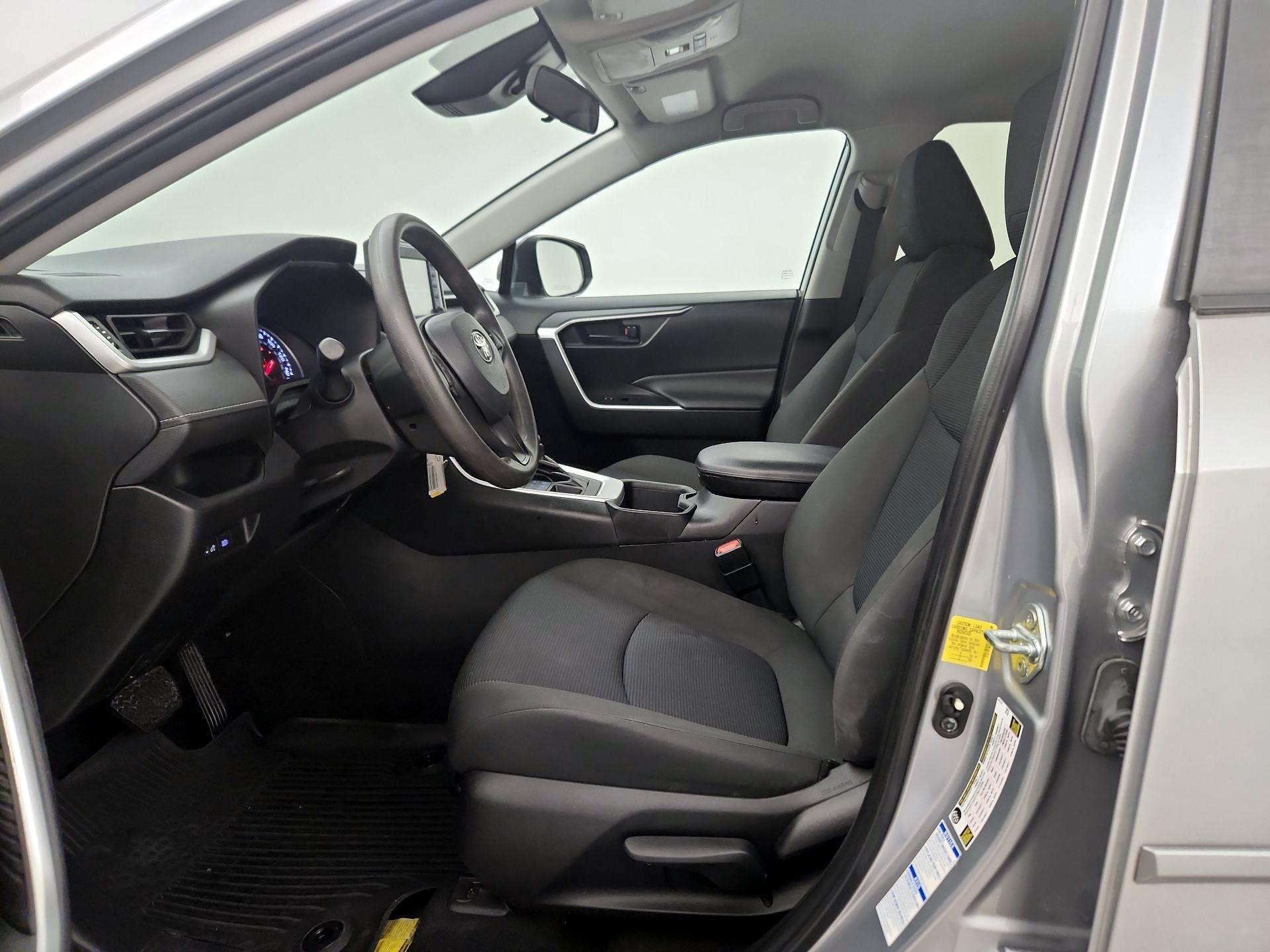 Thumbnail: 2022 Toyota RAV4 - 11