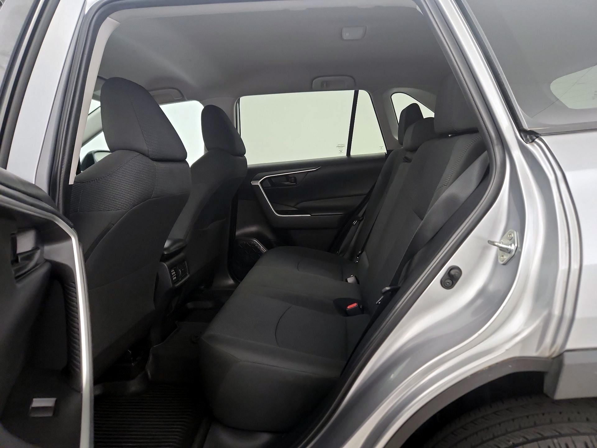 Thumbnail: 2022 Toyota RAV4 - 19