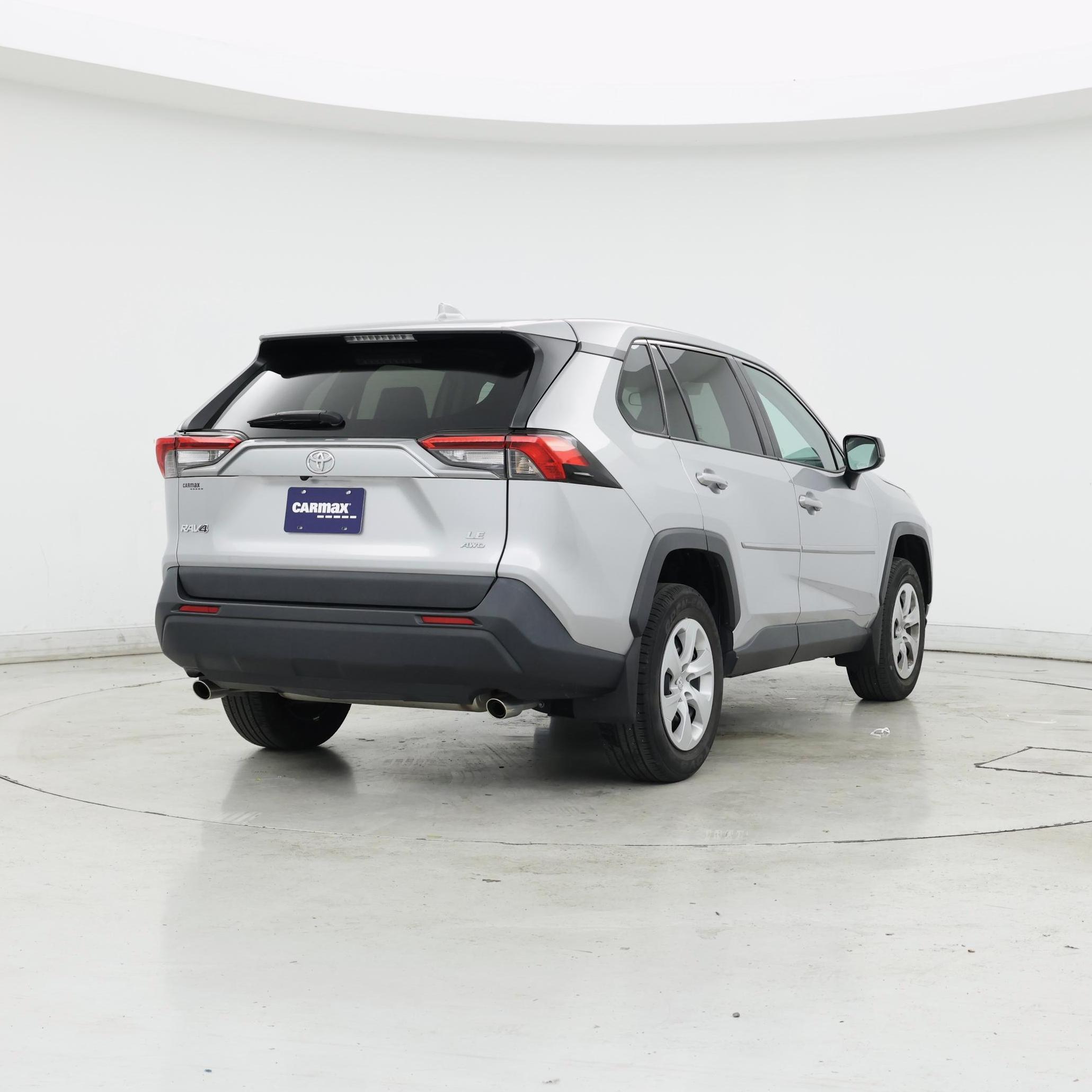 Thumbnail: 2022 Toyota RAV4 - 8