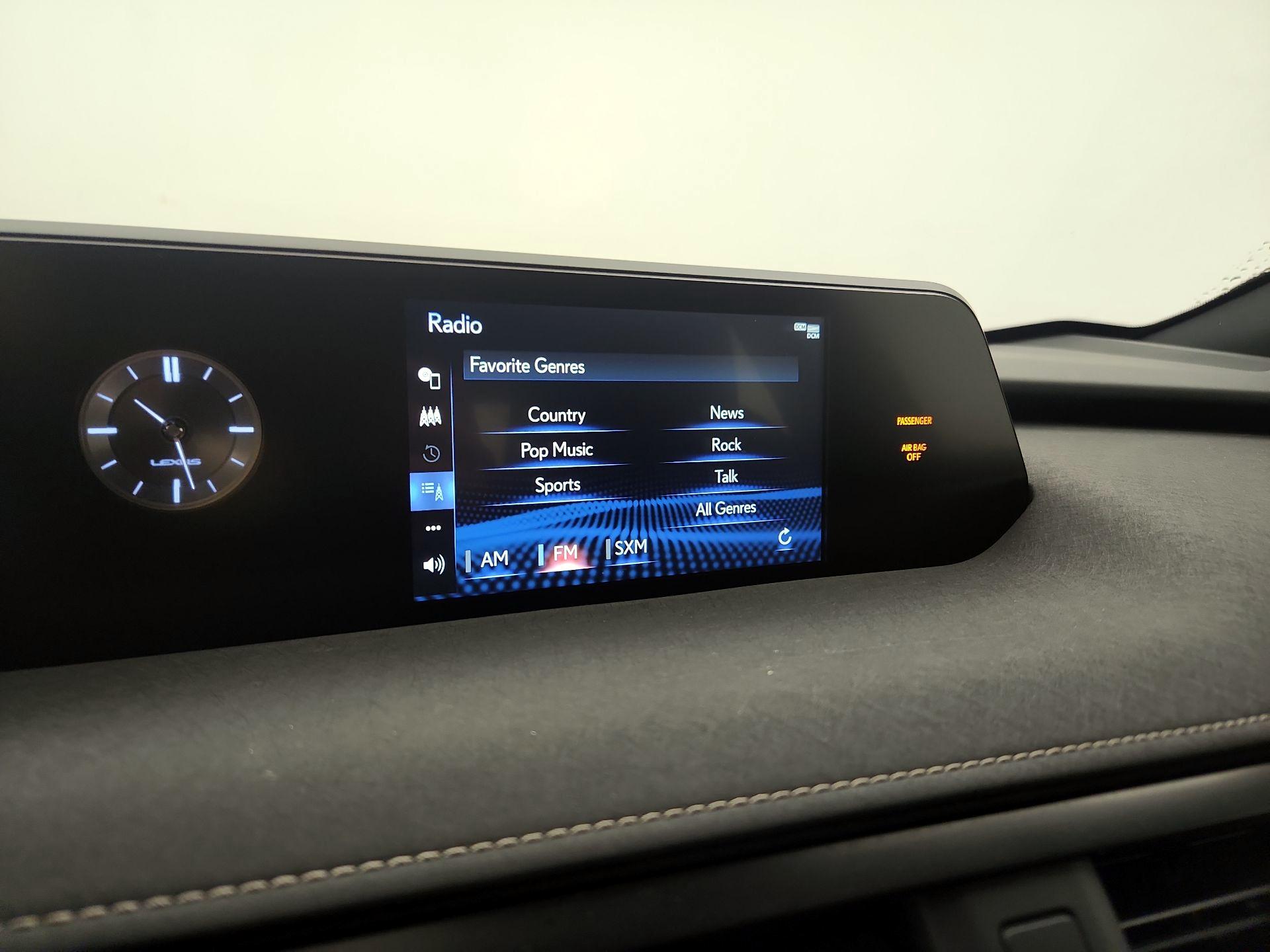 Thumbnail: 2021 Lexus UX - 15