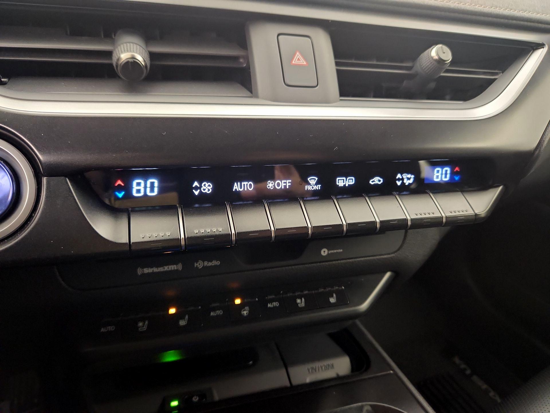 Thumbnail: 2021 Lexus UX - 16