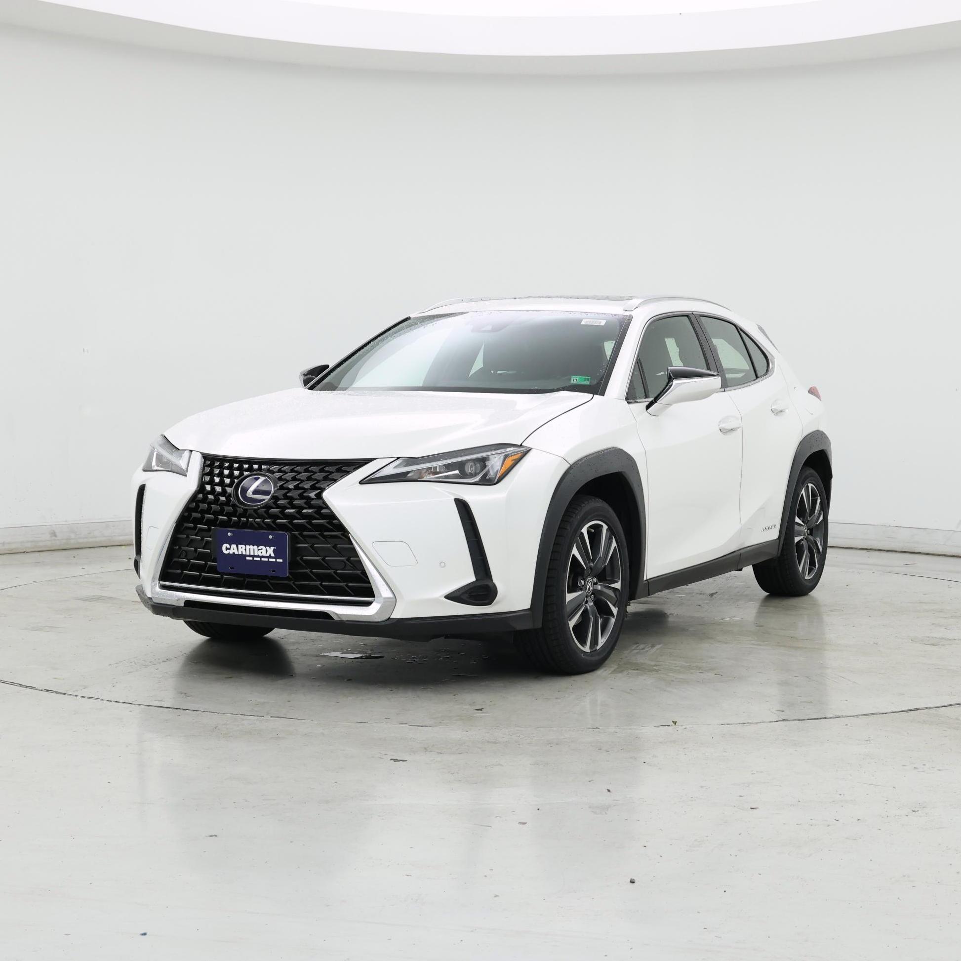 Thumbnail: 2021 Lexus UX - 4