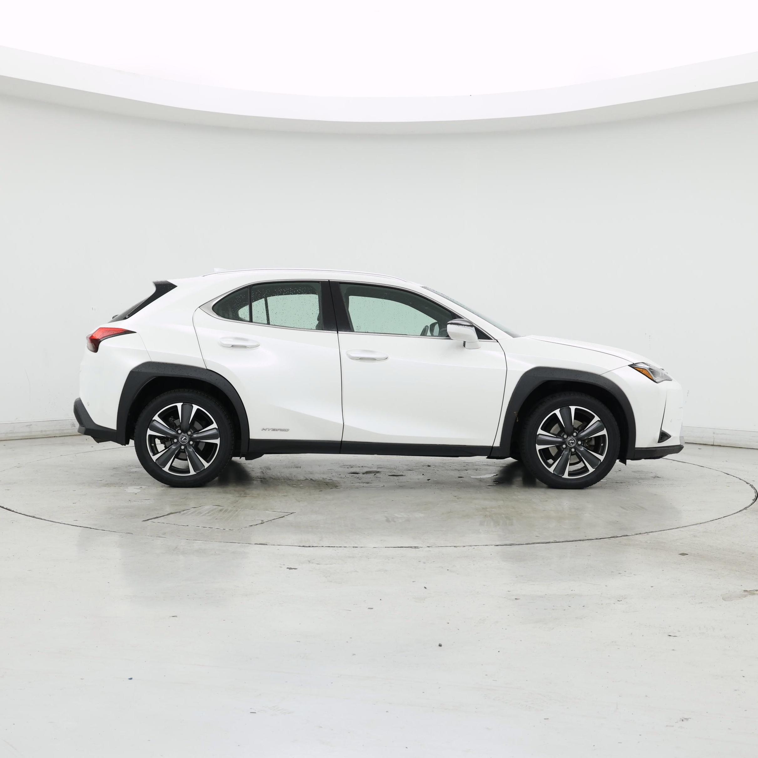 Thumbnail: 2021 Lexus UX - 7