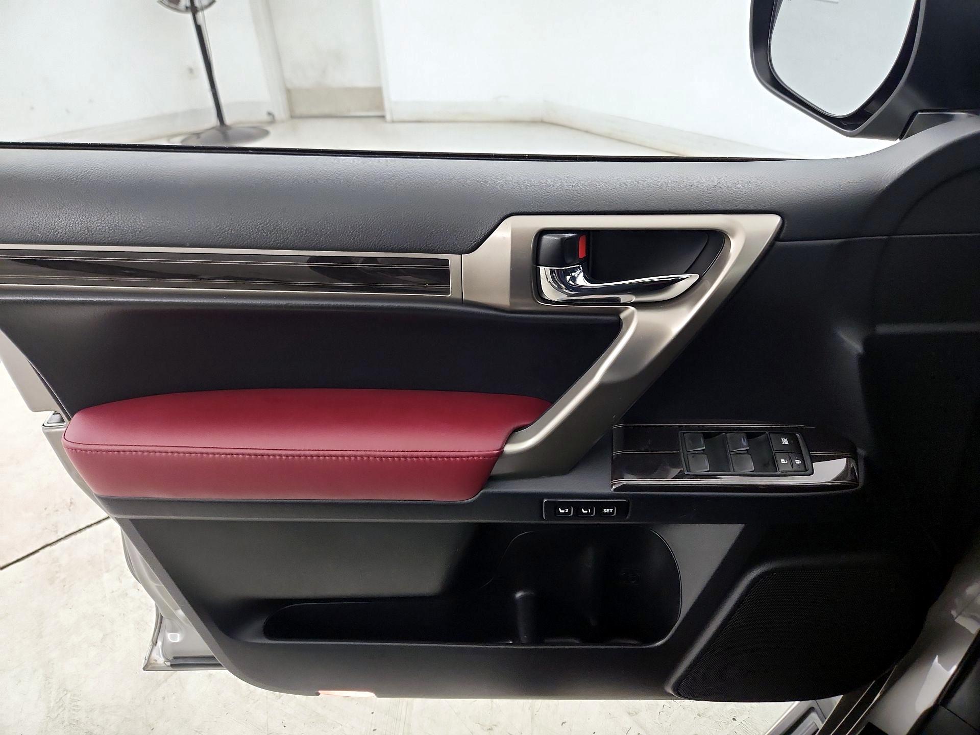 Thumbnail: 2021 Lexus GX - 12