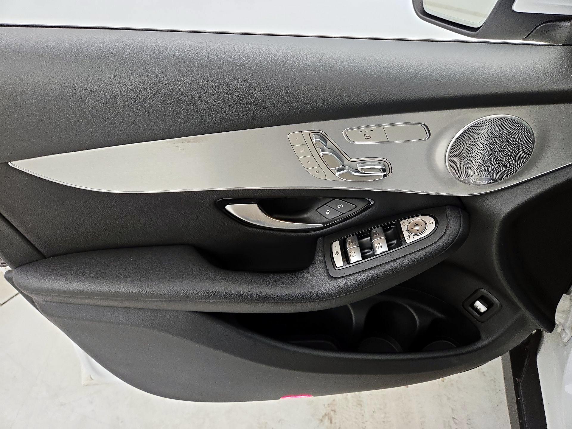 Thumbnail: 2019 Mercedes-Benz GLC - 12