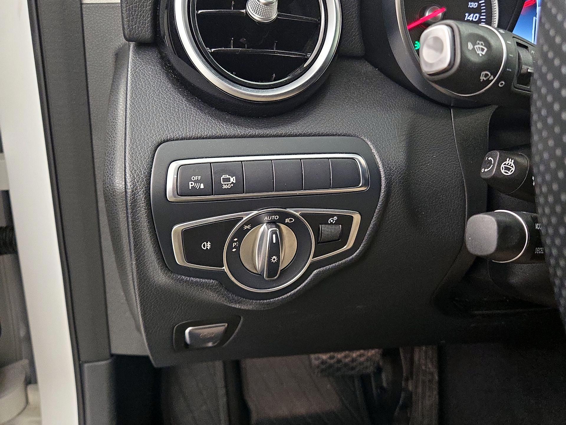 Thumbnail: 2019 Mercedes-Benz GLC - 13