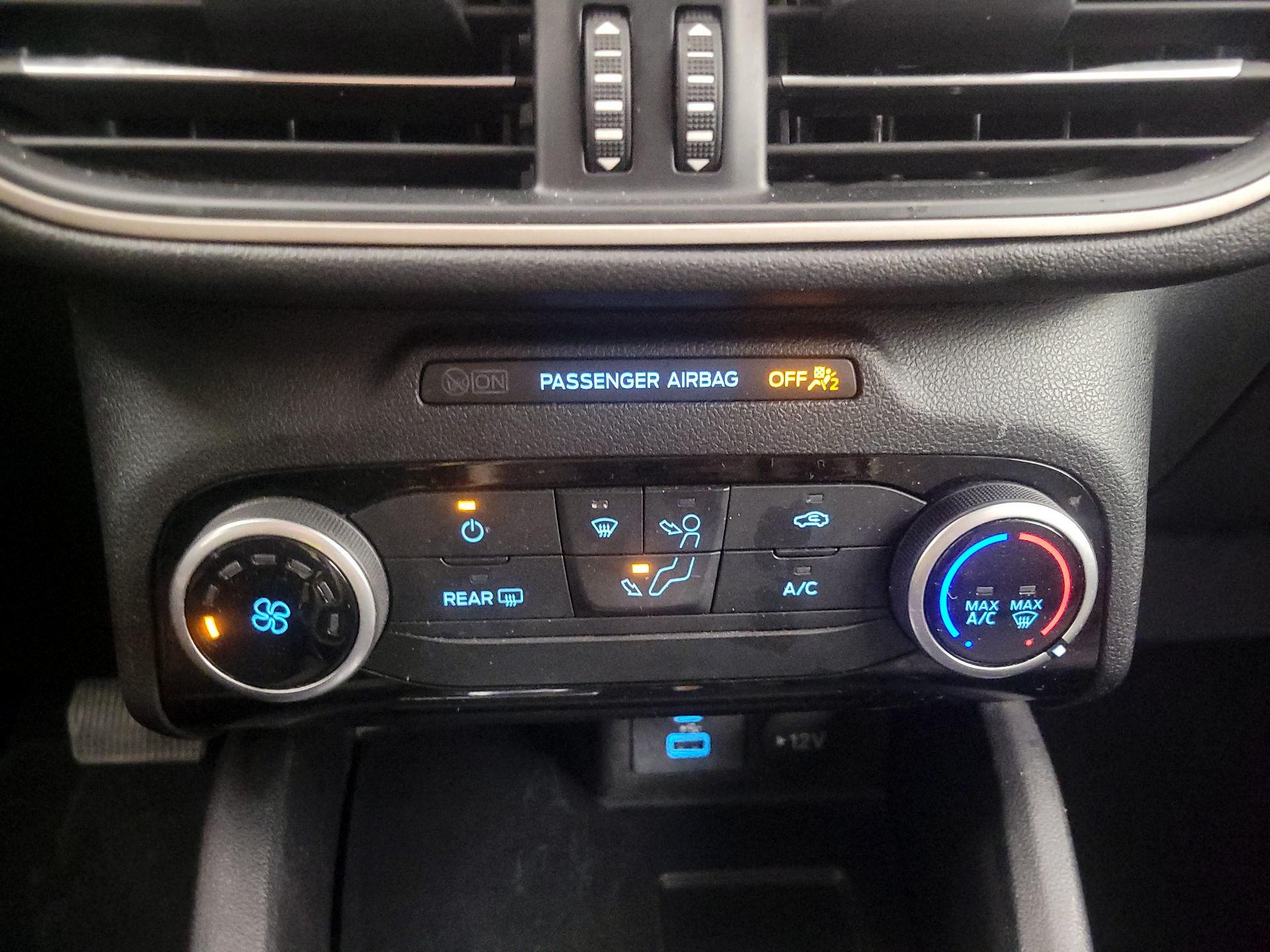 Thumbnail: 2022 Ford Escape - 16