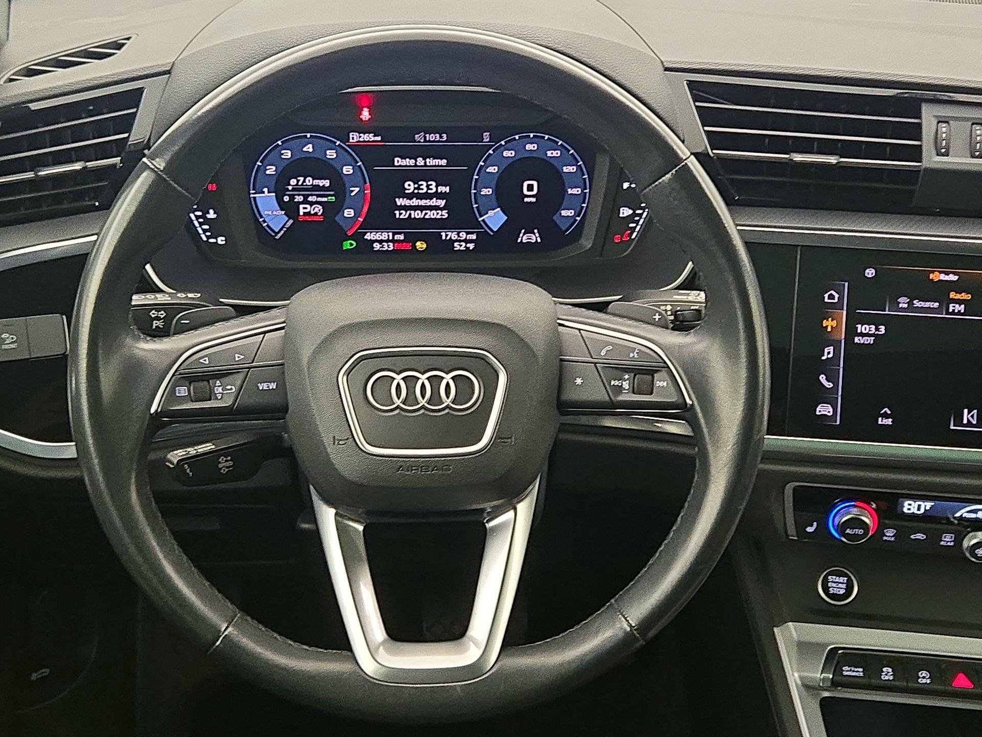 Thumbnail: 2023 Audi Q3 - 10