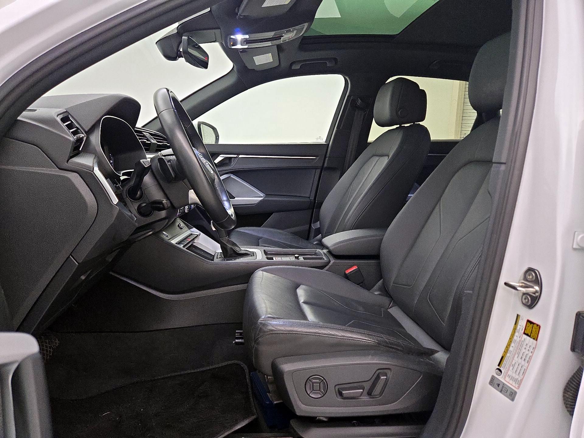 Thumbnail: 2023 Audi Q3 - 11