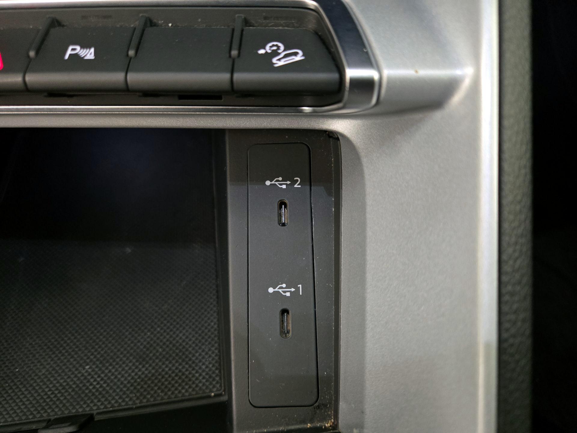 Thumbnail: 2023 Audi Q3 - 18