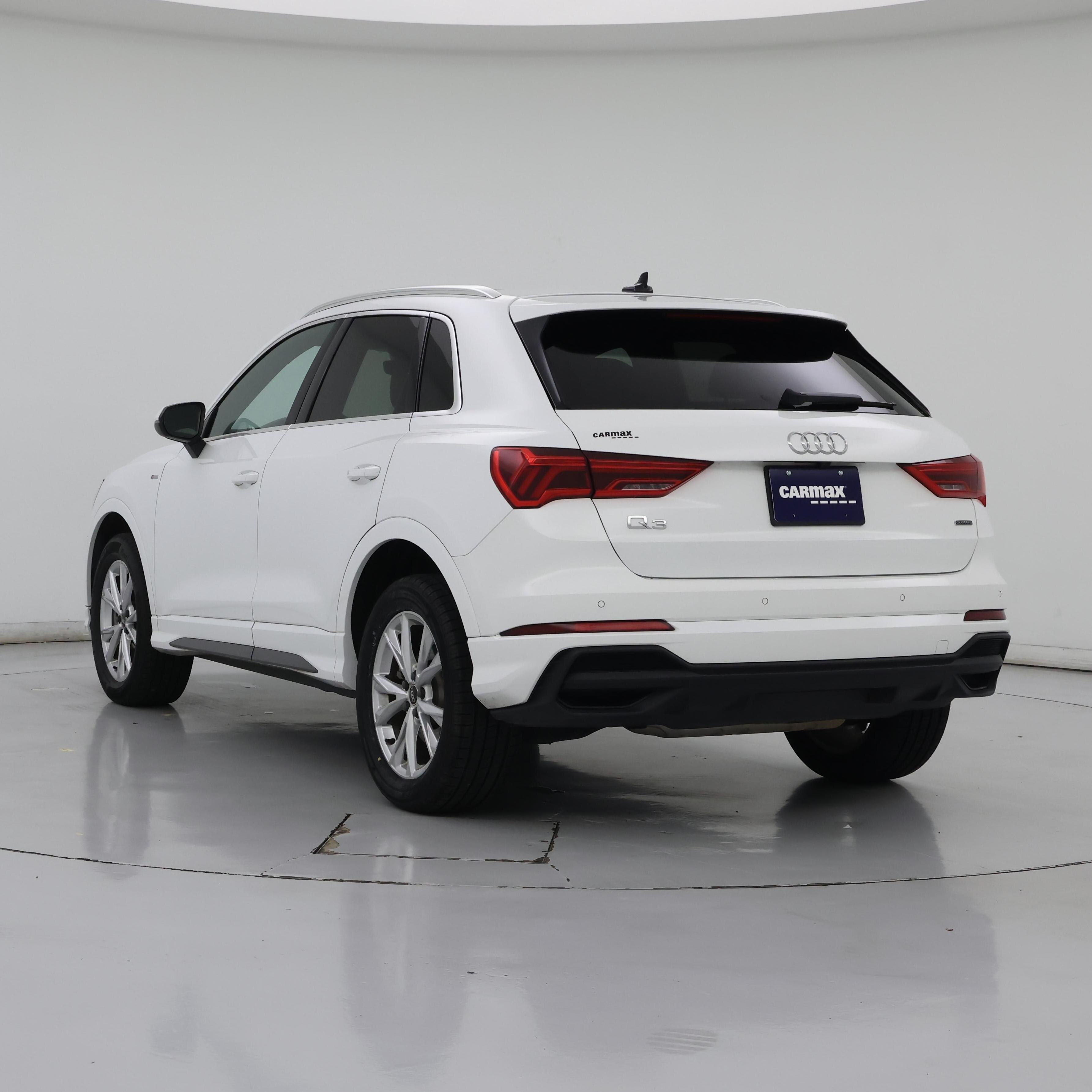 Thumbnail: 2023 Audi Q3 - 2