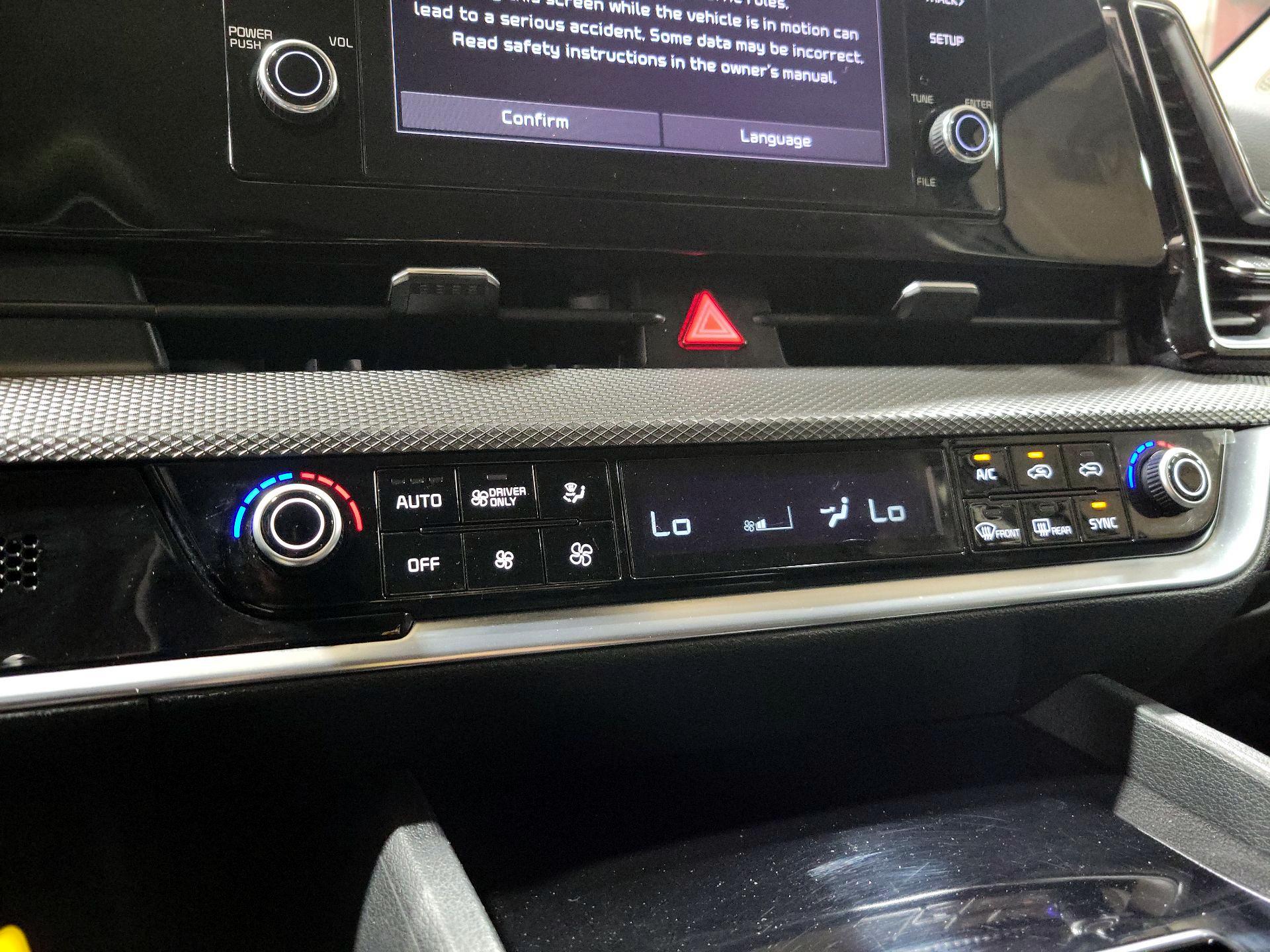 Thumbnail: 2023 Kia Sportage - 16