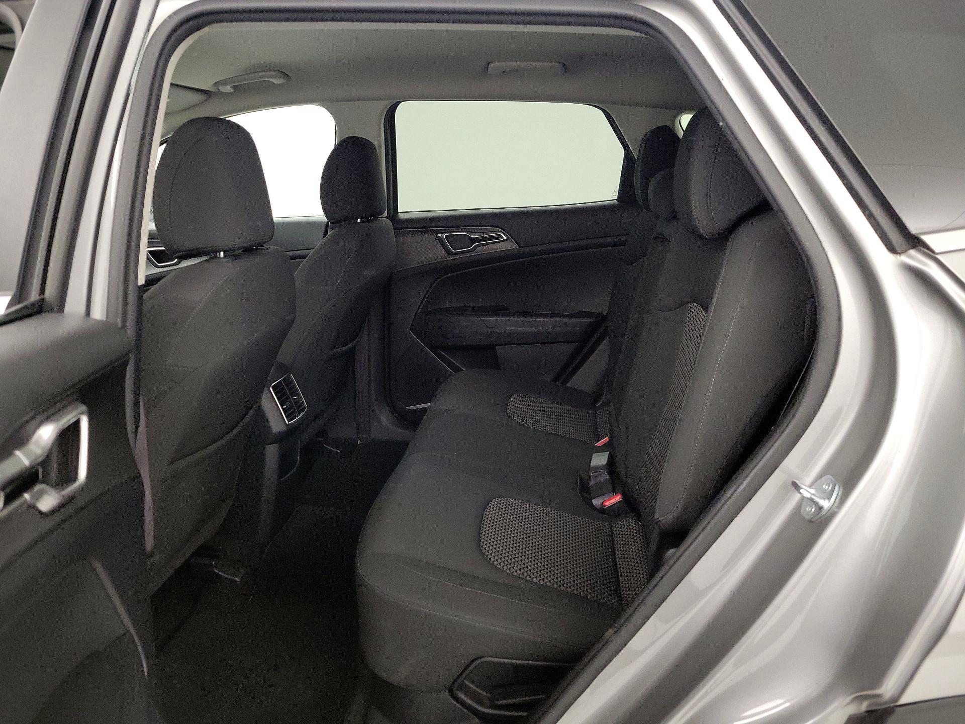 Thumbnail: 2023 Kia Sportage - 18