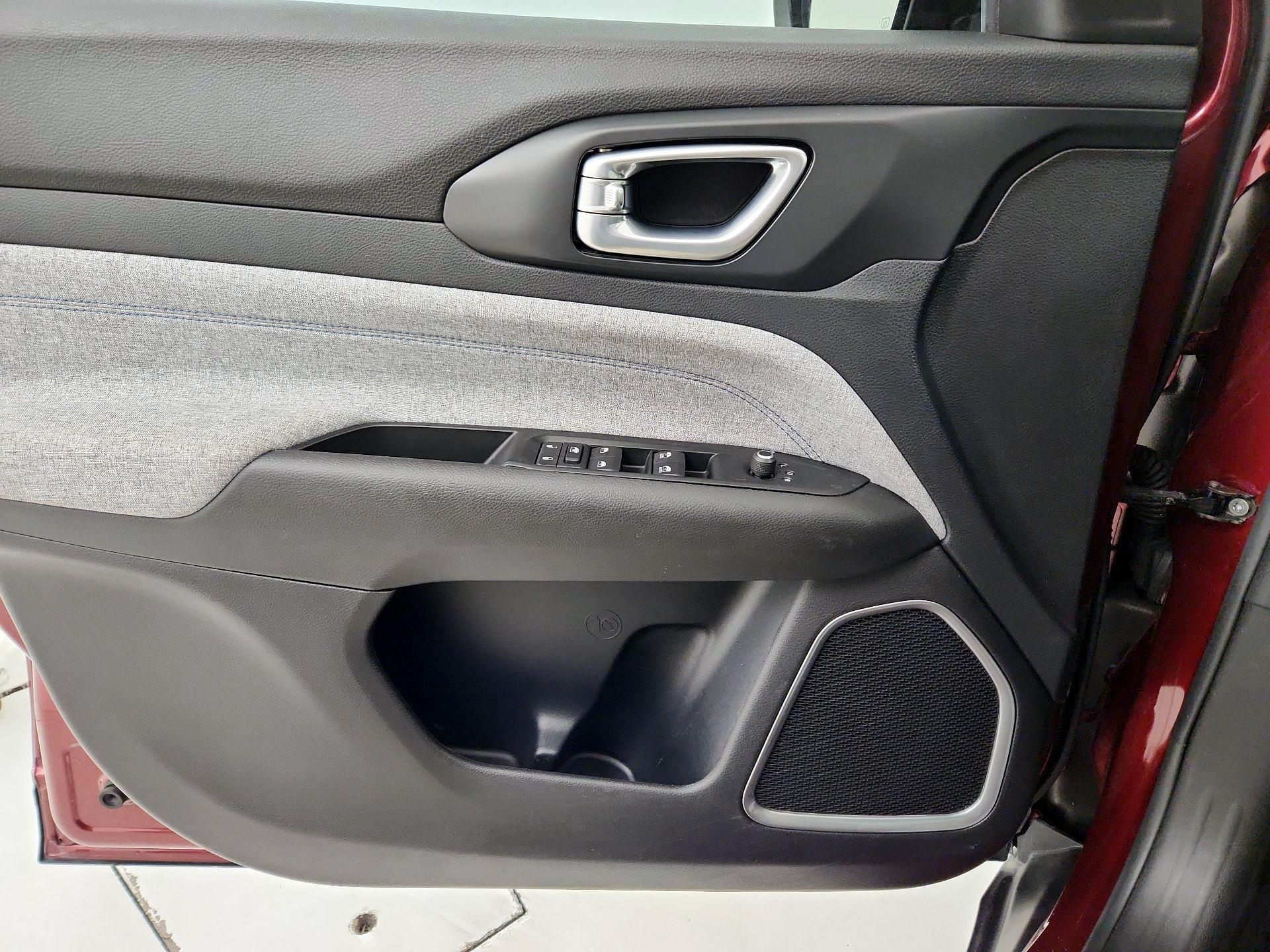 Thumbnail: 2022 Jeep Compass - 12