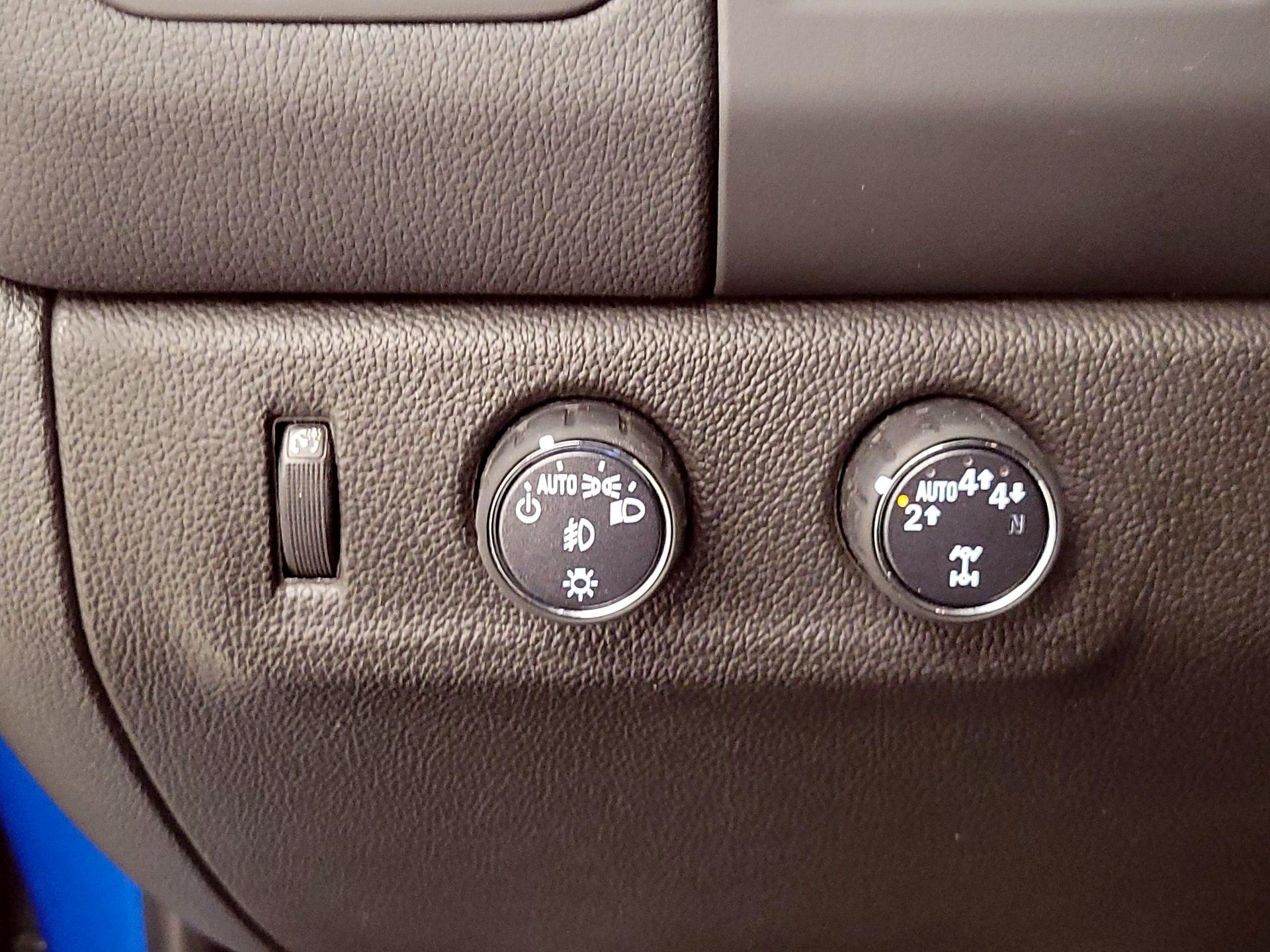 Thumbnail: 2022 Chevrolet Colorado - 13