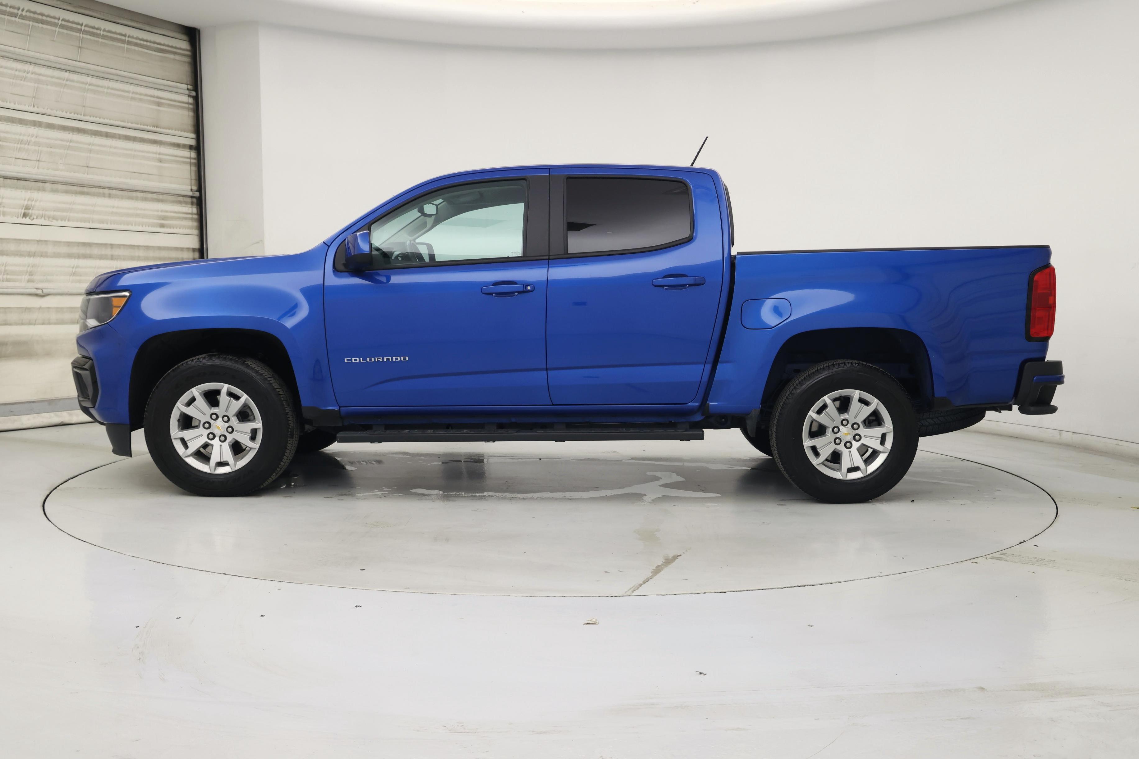 Thumbnail: 2022 Chevrolet Colorado - 3