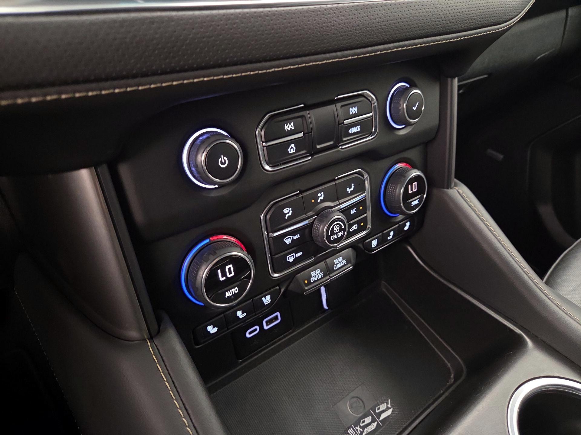 Thumbnail: 2023 Chevrolet Suburban - 16