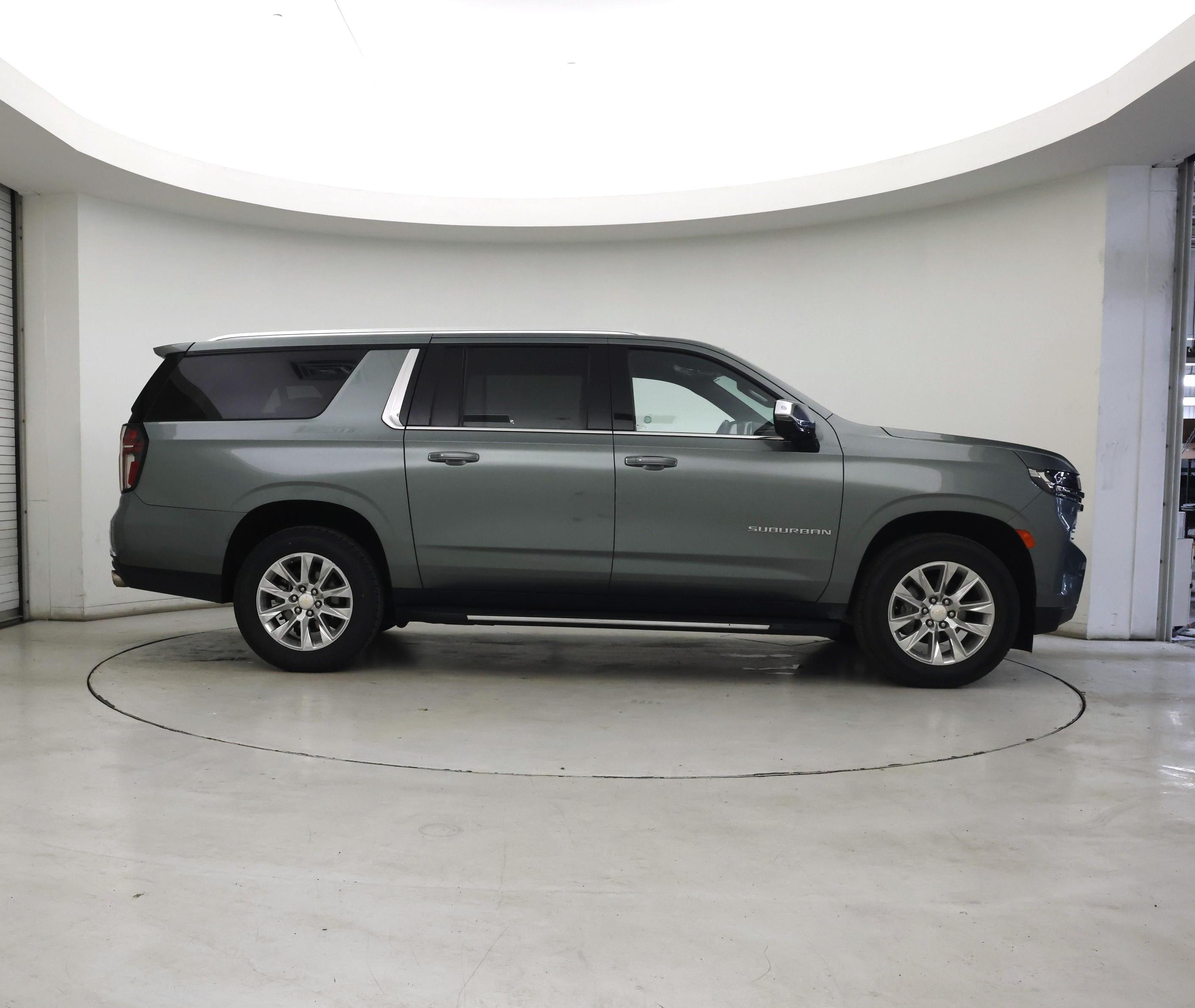 Thumbnail: 2023 Chevrolet Suburban - 7