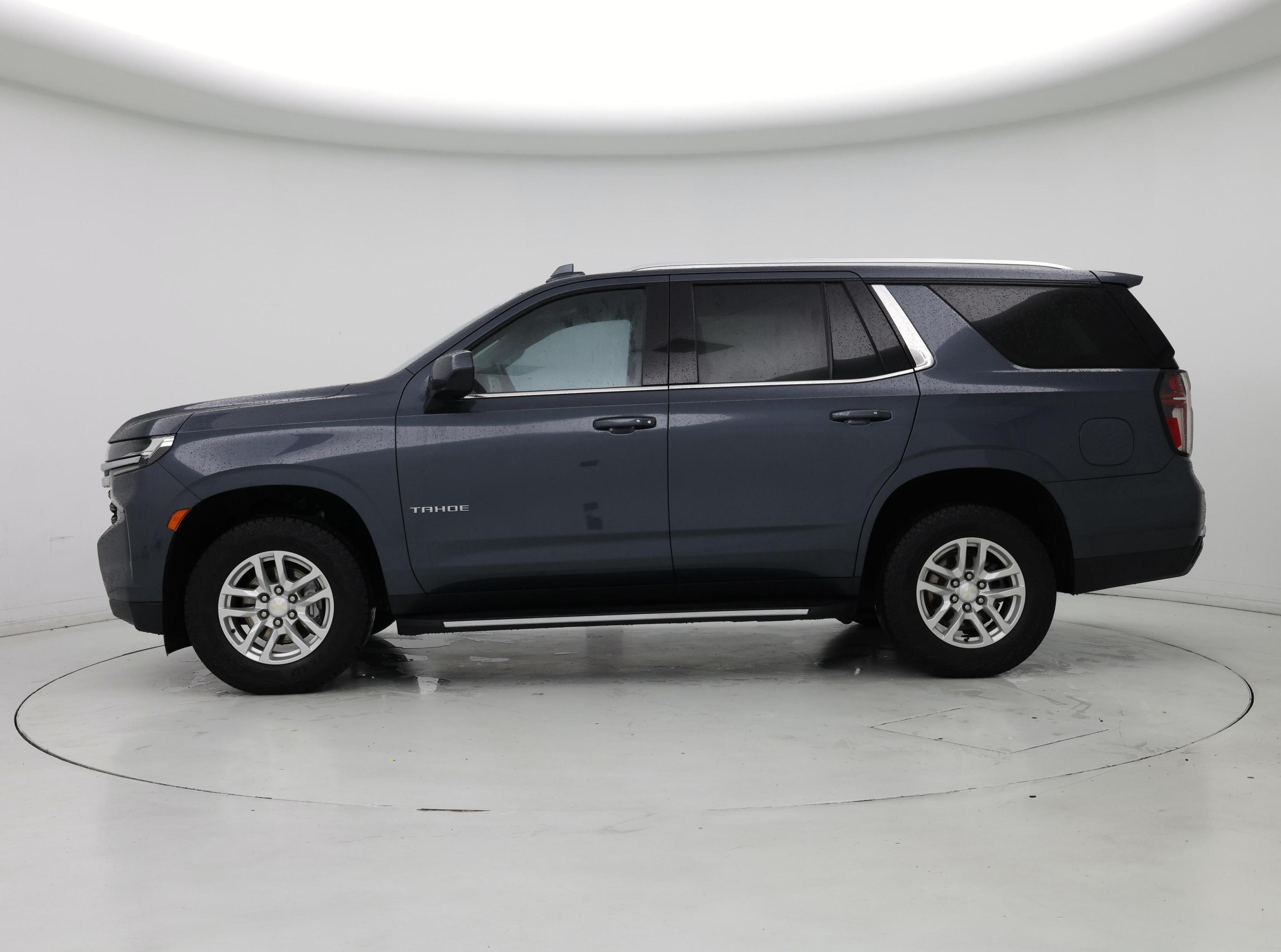 Thumbnail: 2021 Chevrolet Tahoe - 3