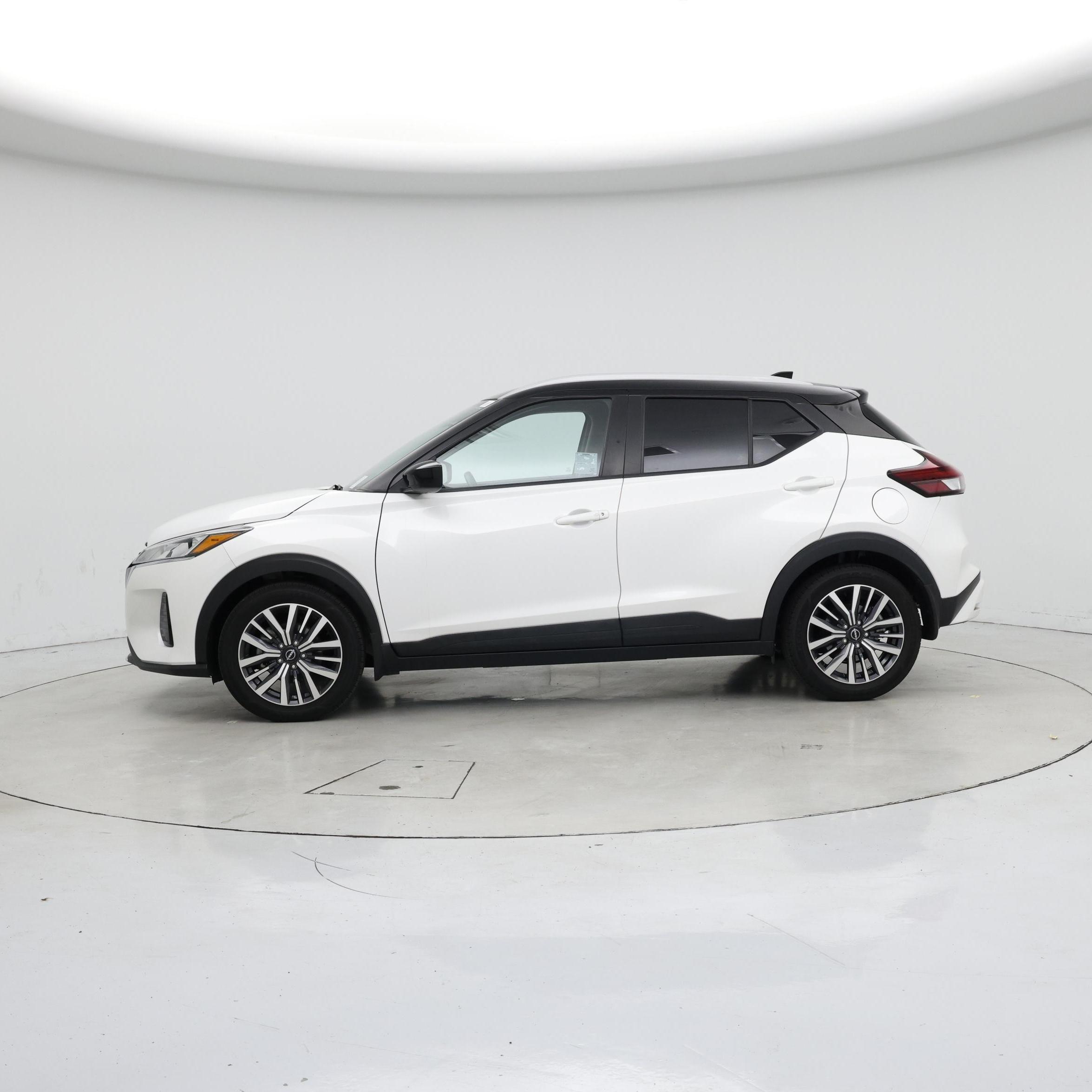 Thumbnail: 2022 Nissan Kicks - 3